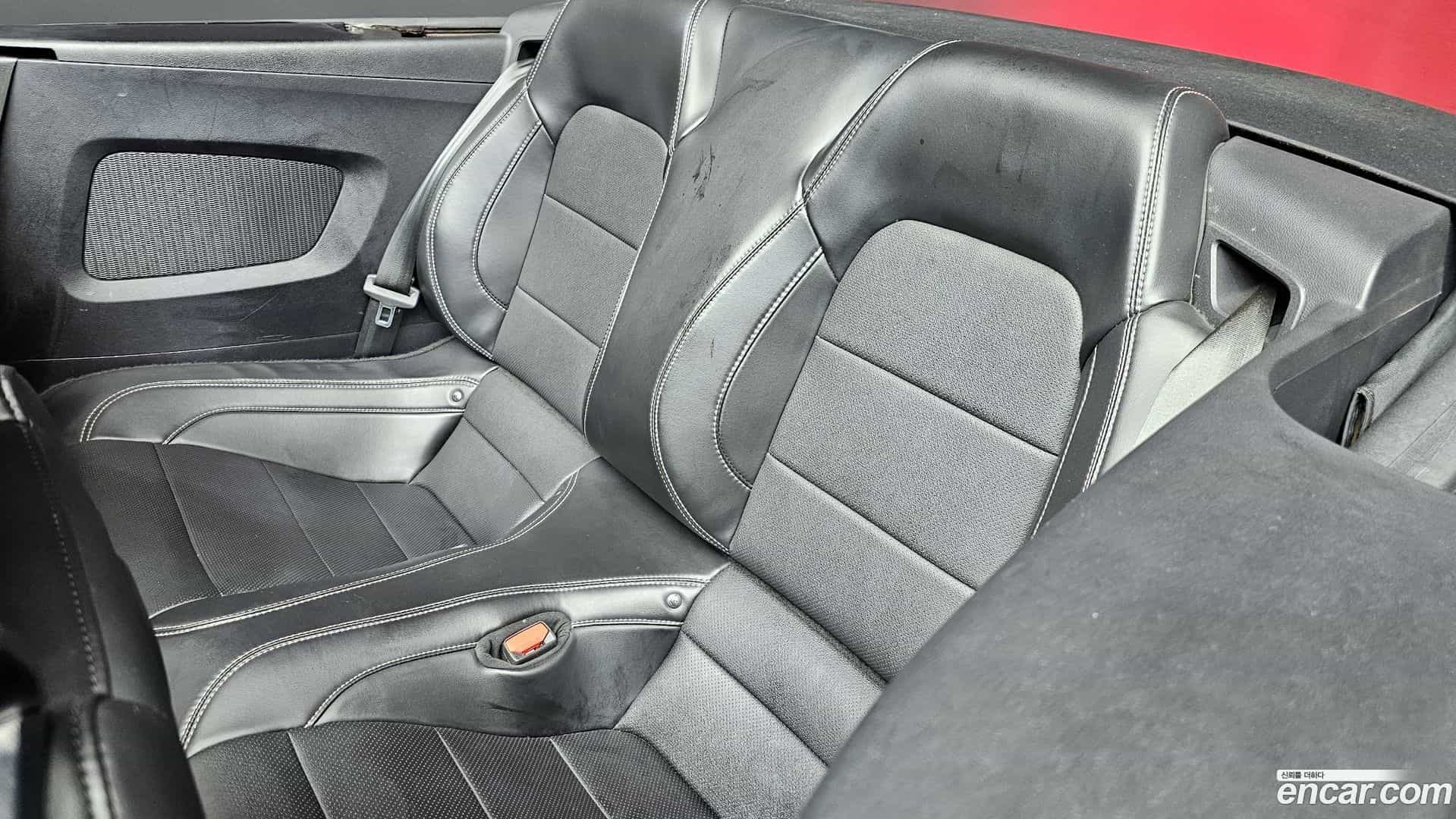 Mustang Ford 2021.5-OPTION-016