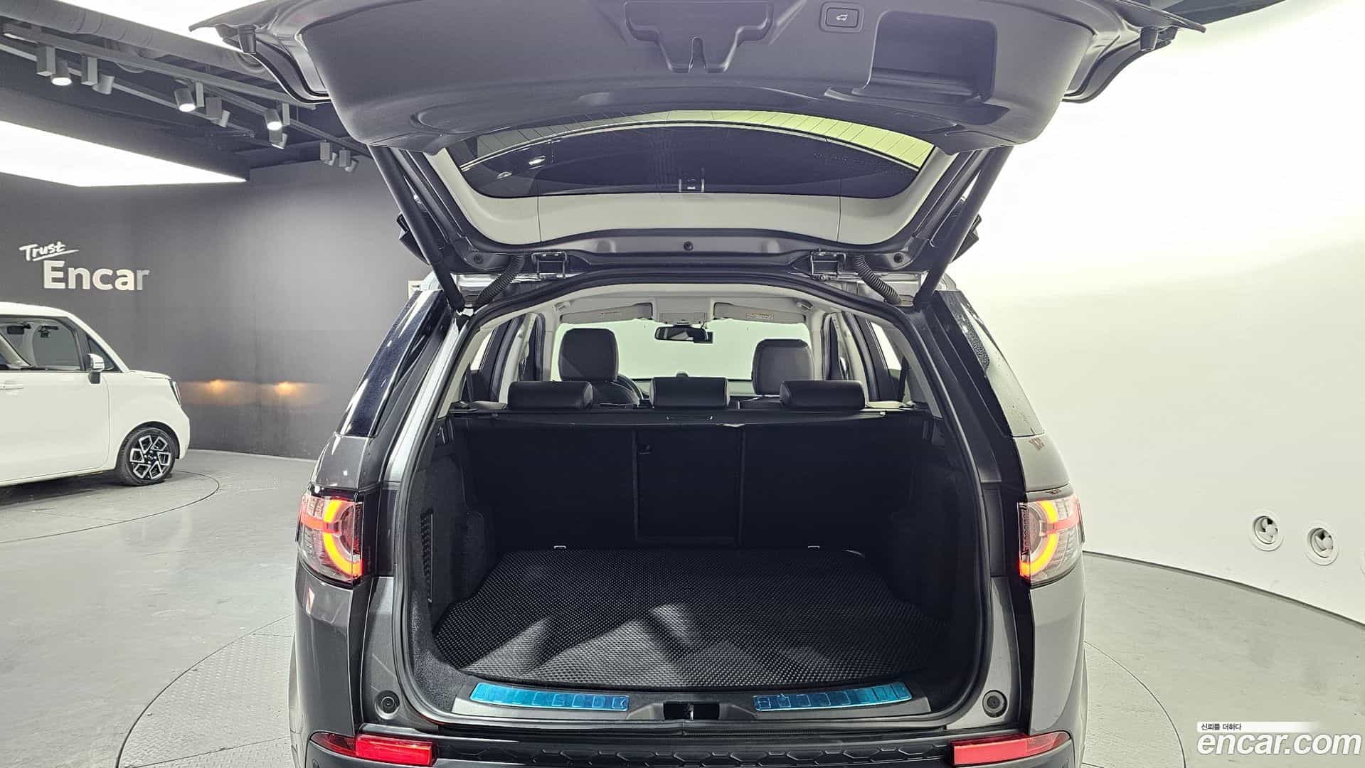 Discovery Sport Land Rover 2018.6-OPTION-024