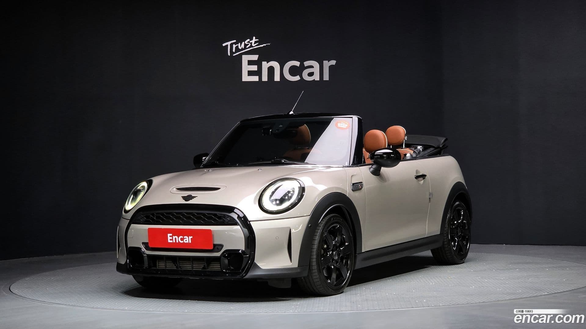 Main__Slider__Photo:Cooper Convertible Mini 2021.8-0