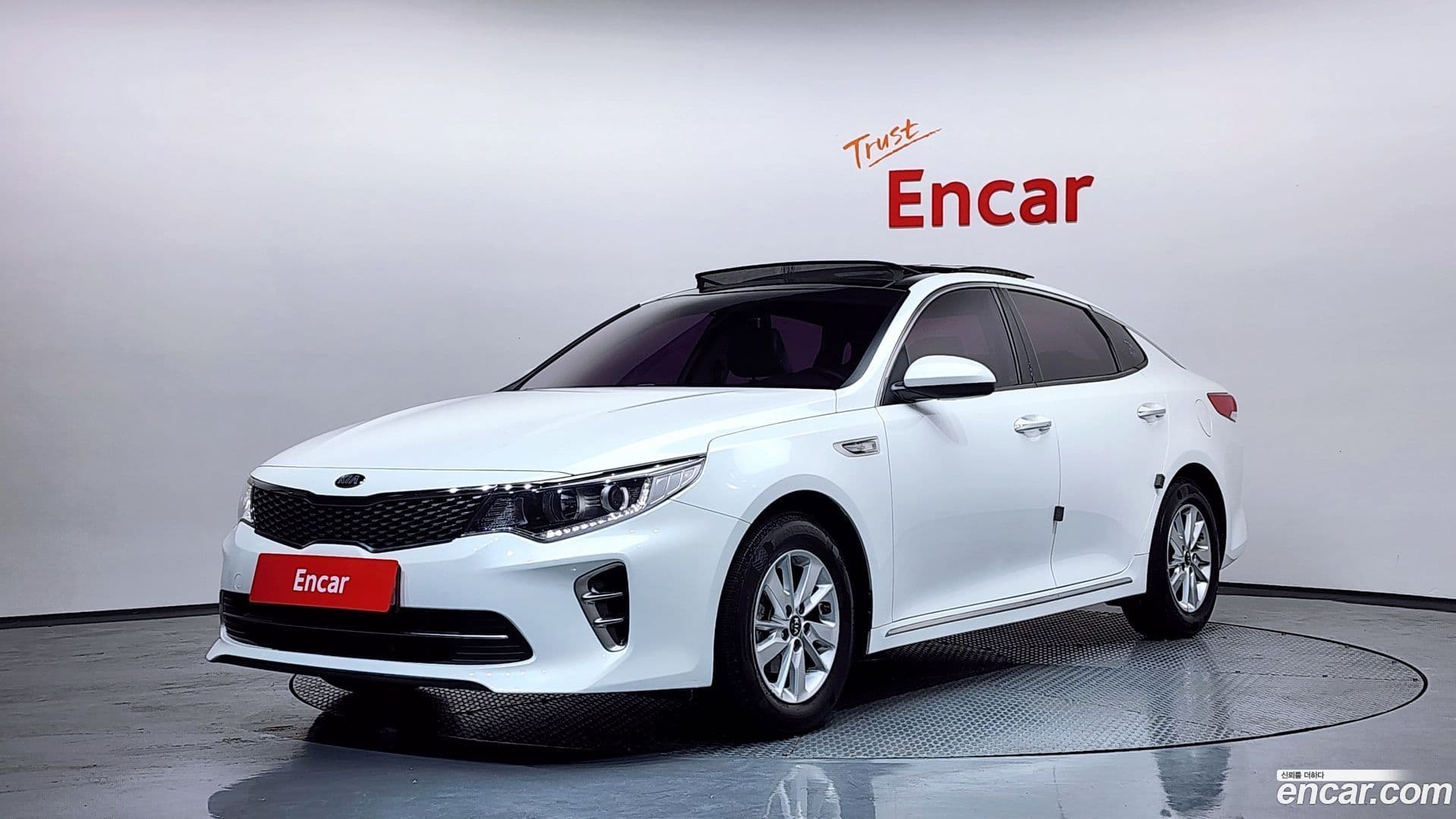 Main__Slider__Photo:K5 Kia 2015.9-0