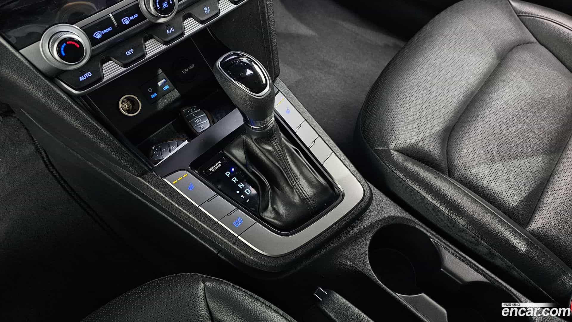 AVANTE Hyundai 2019.1-INNER-009