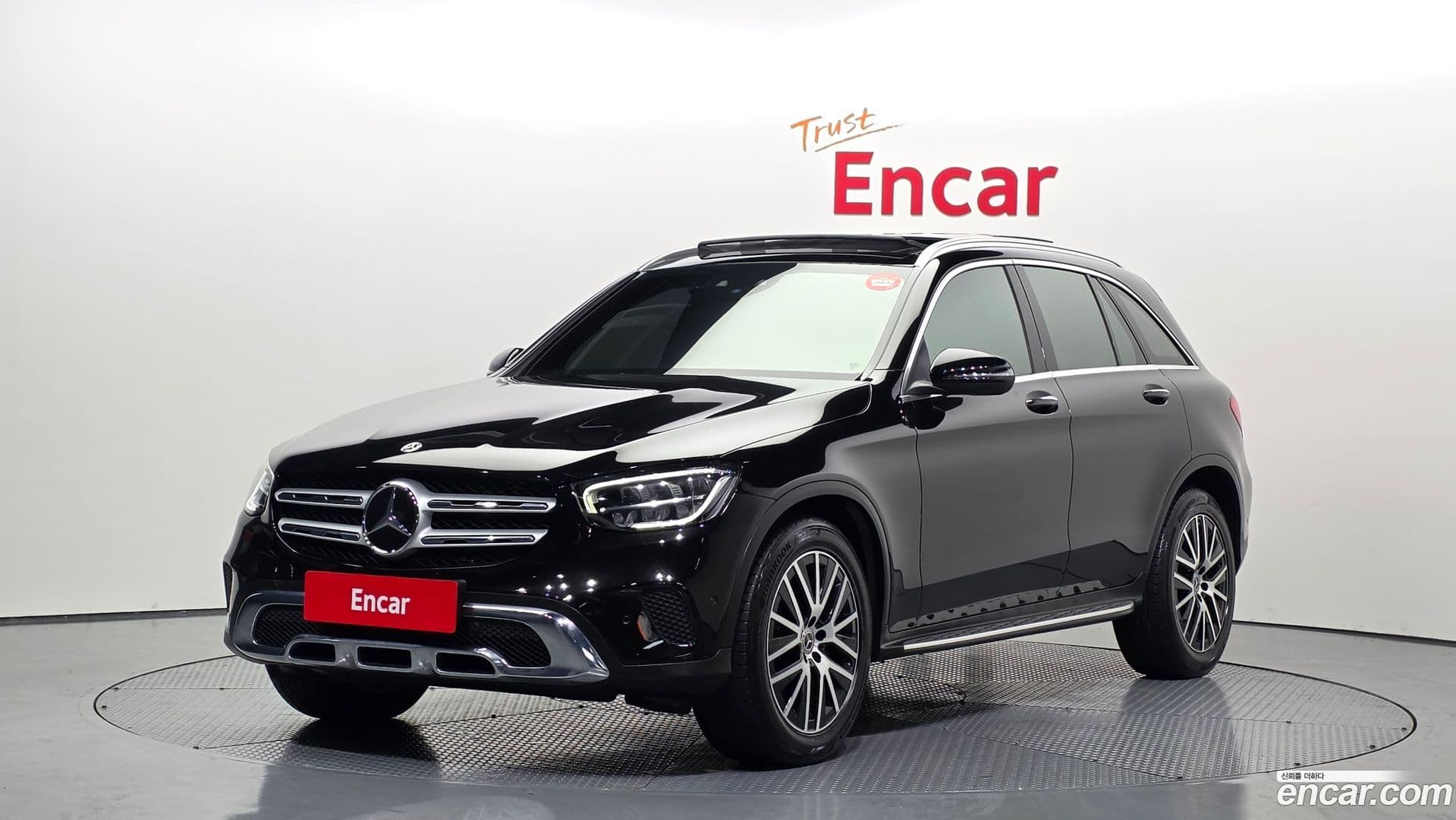 Main__Slider__Photo:GLC-Class Mercedes-Benz 2021.3-0