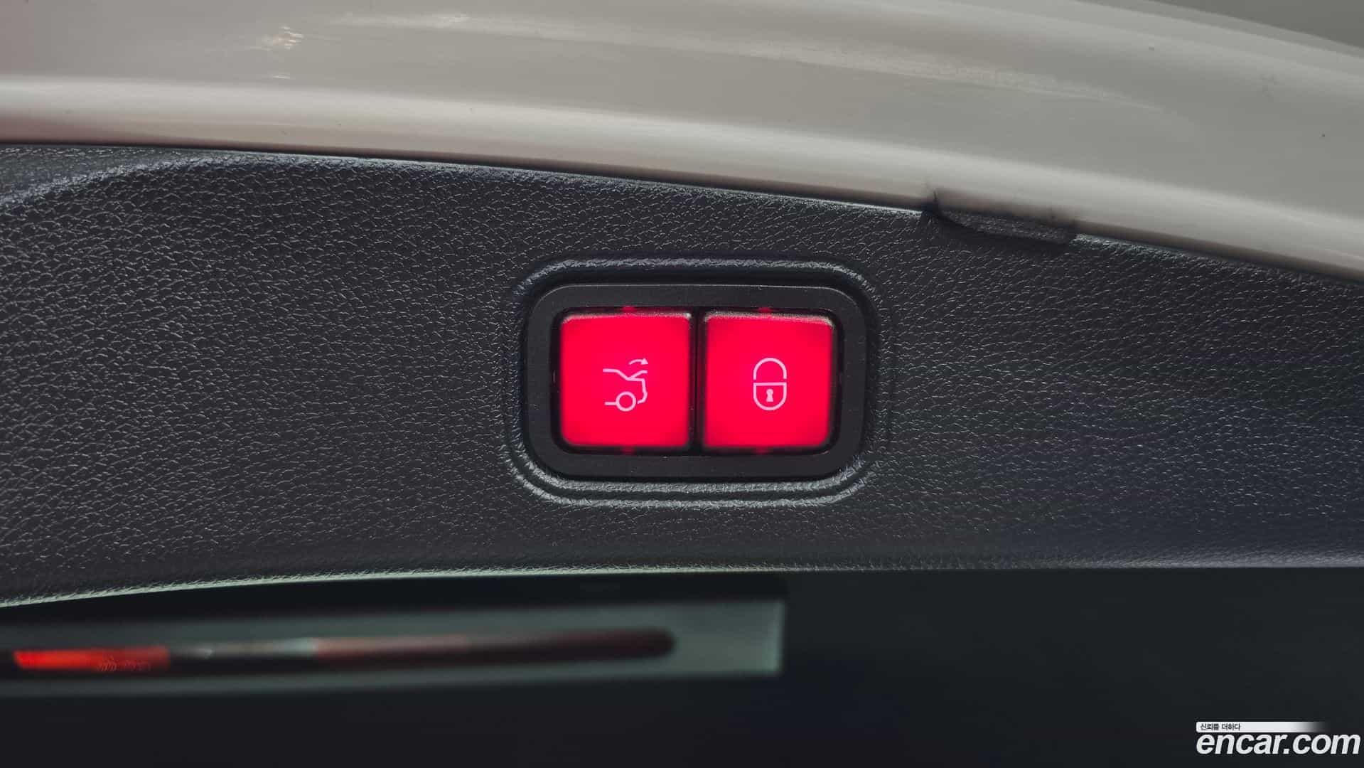 E-Class Mercedes-Benz 2019.7-OPTION-021