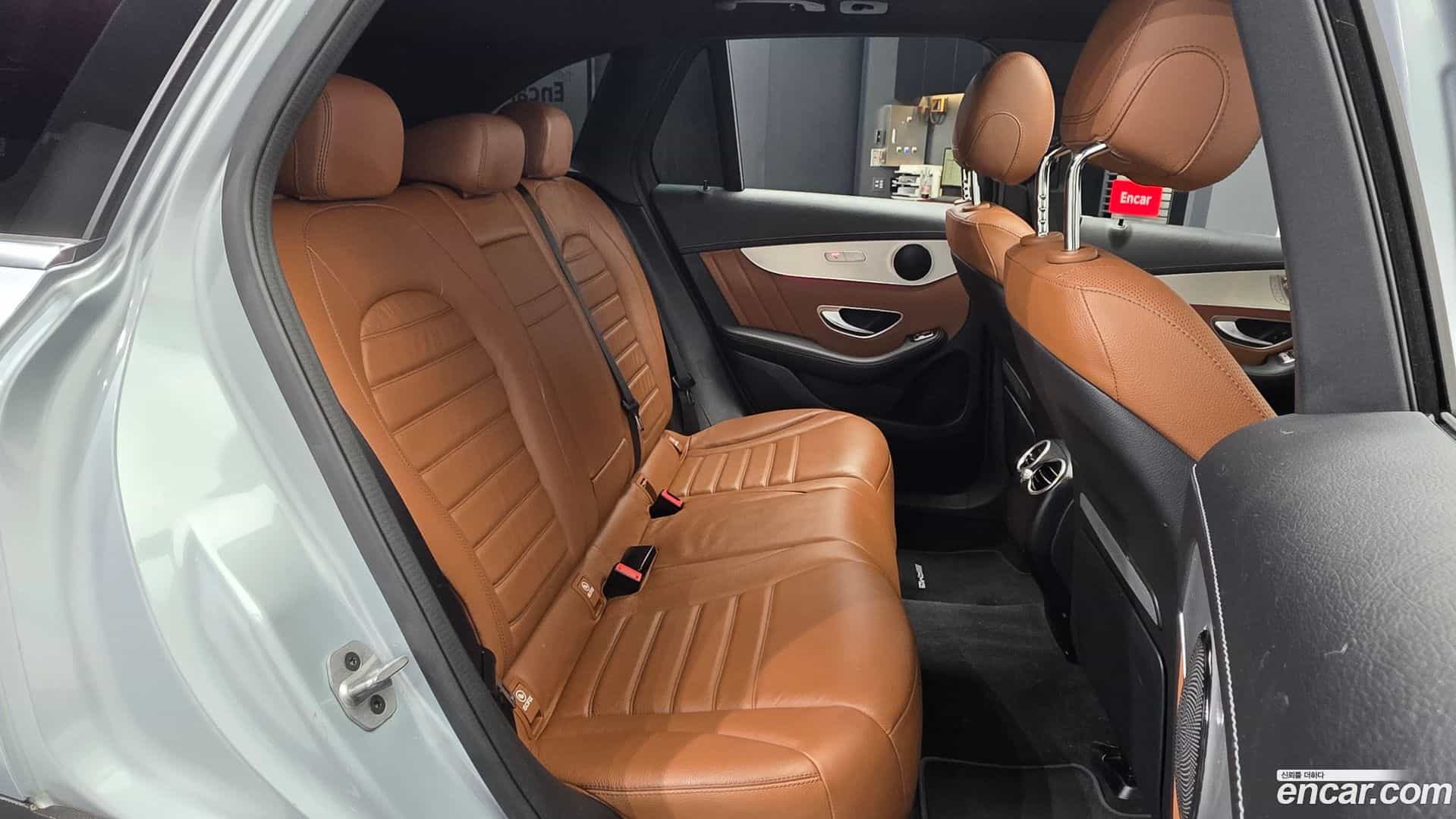 GLC-Class Mercedes-Benz 2022.3-OPTION-016
