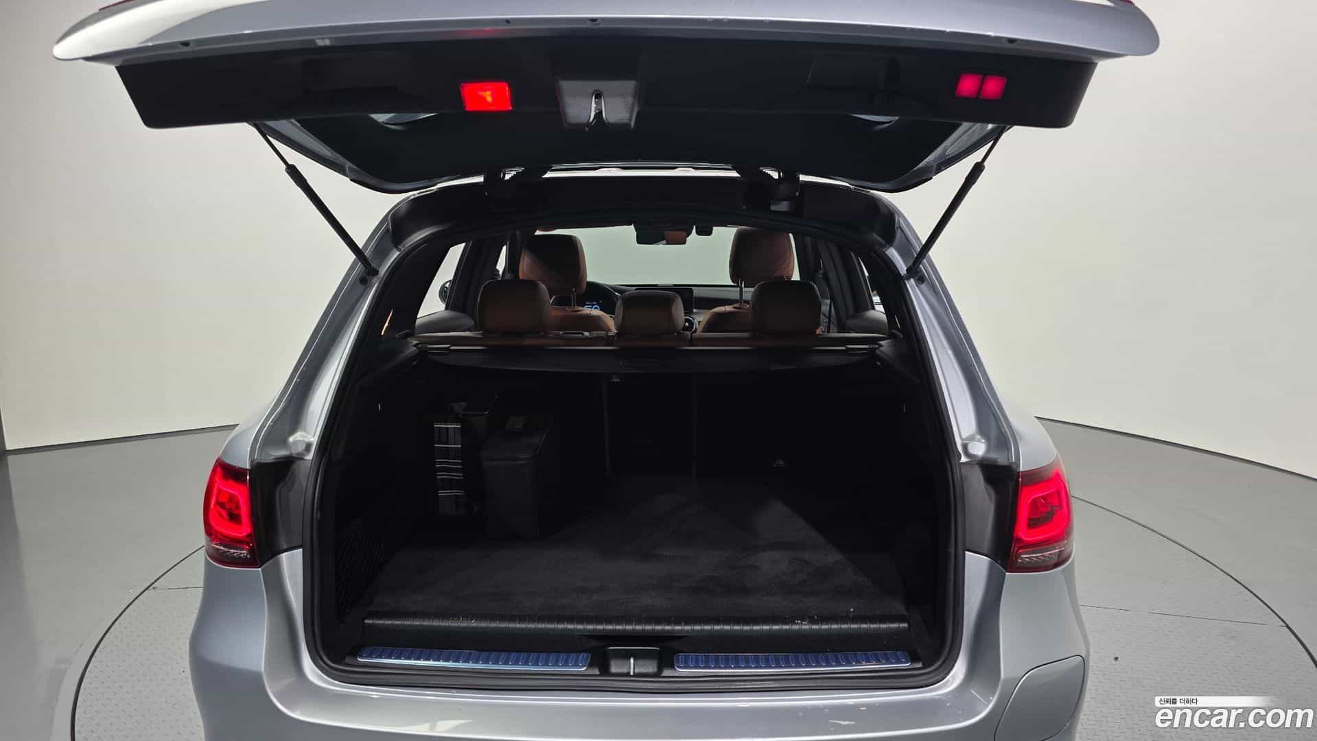GLC-Class Mercedes-Benz 2022.3-OPTION-024