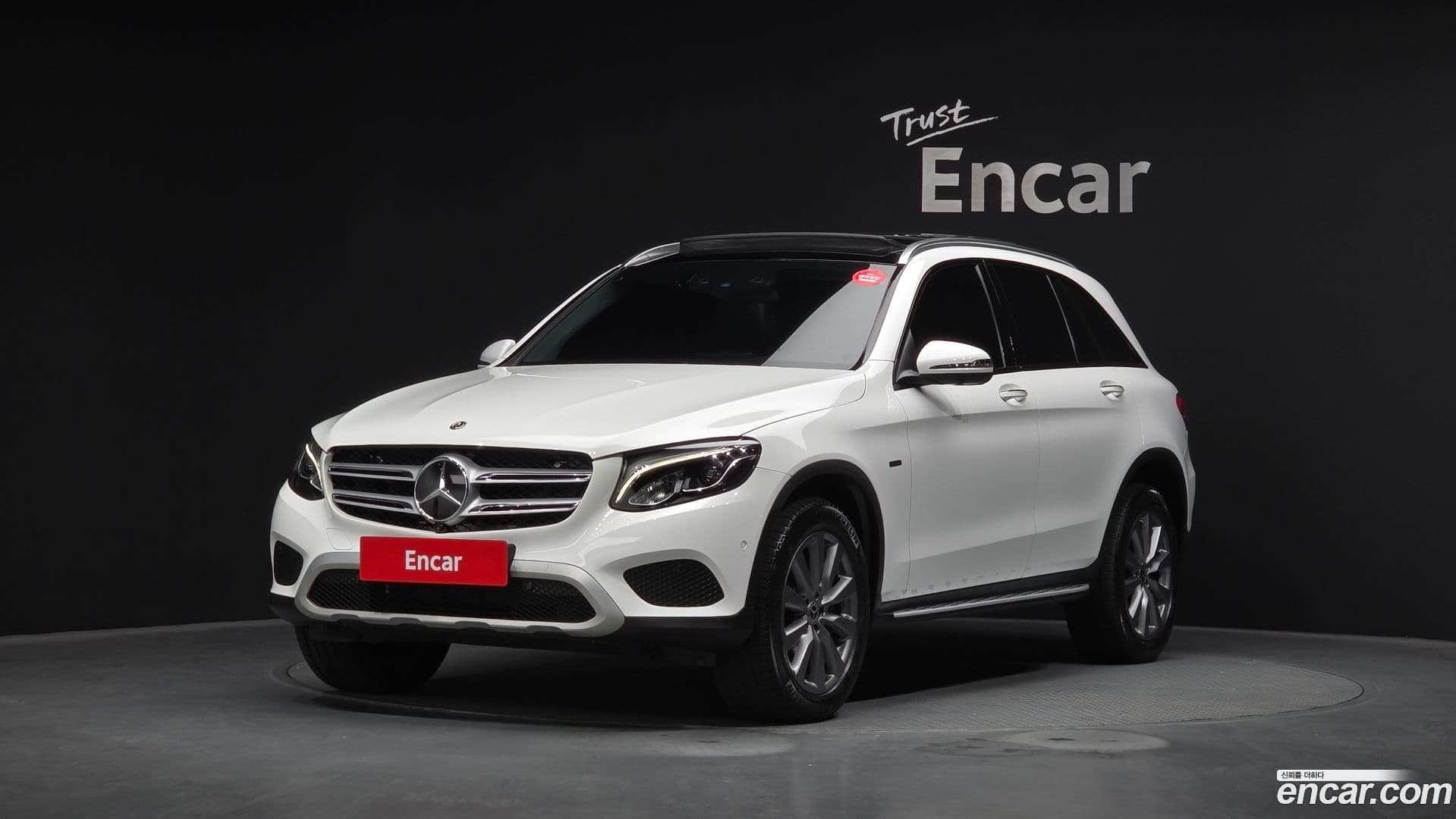 Main__Slider__Photo:GLC-Class Mercedes-Benz 2018.10-0