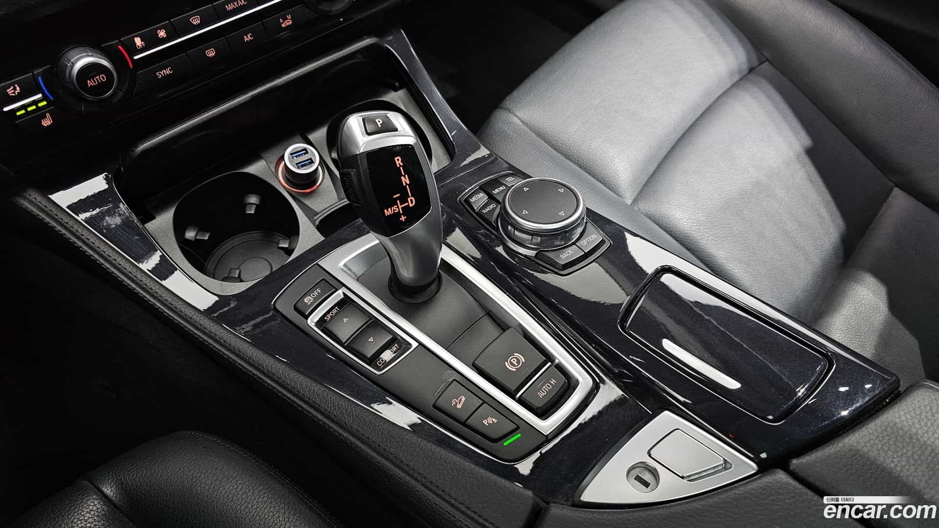 5-Series BMW 2015.3-INNER-009