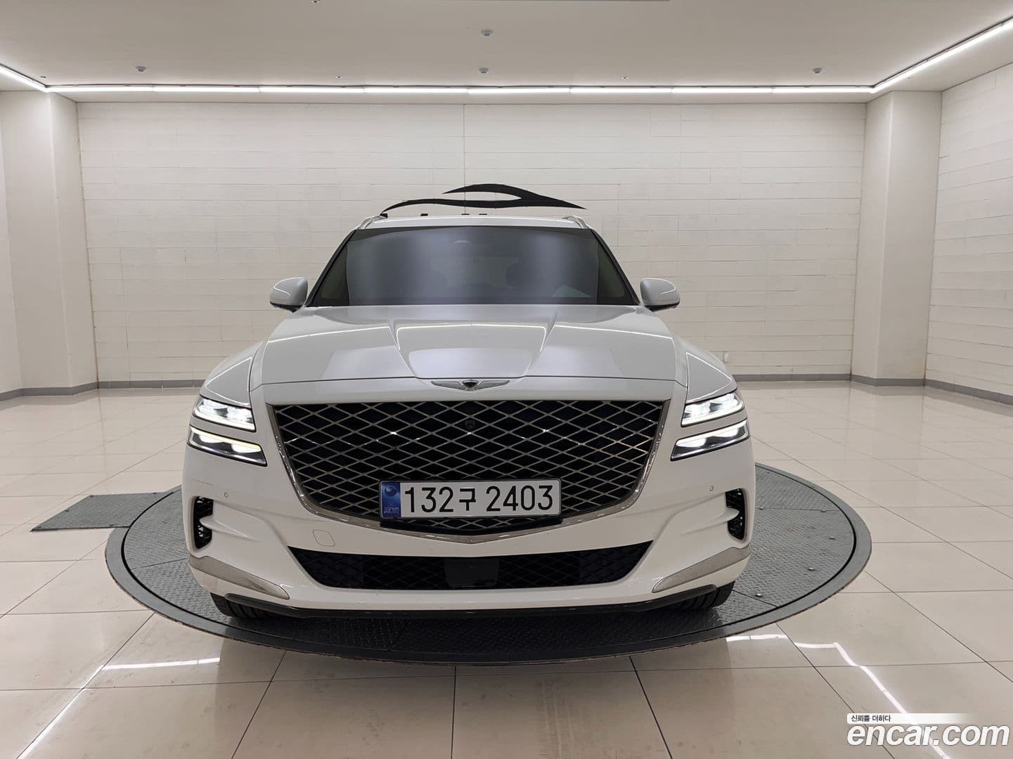 Main__Slider__Photo:GV80 Genesis 2022.9-0