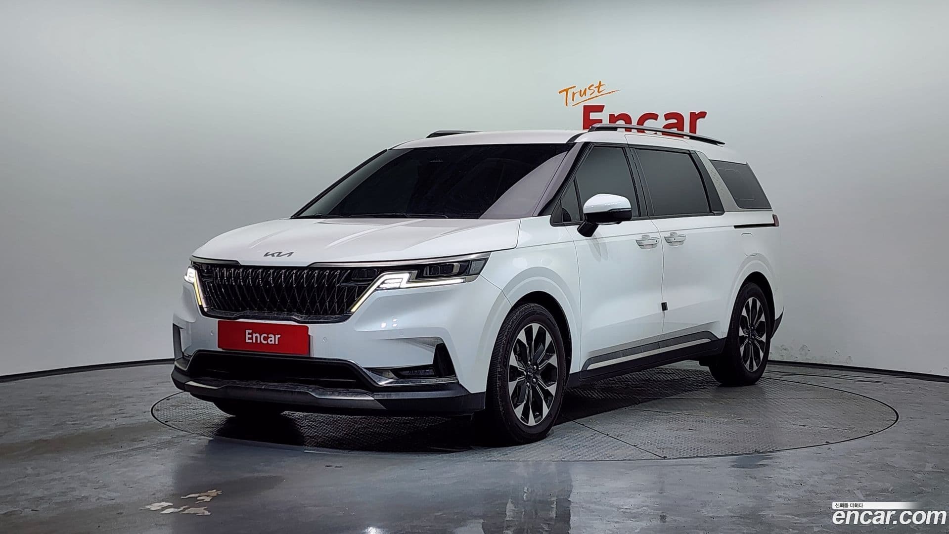 Main__Slider__Photo:Canival Kia 2023.0-0
