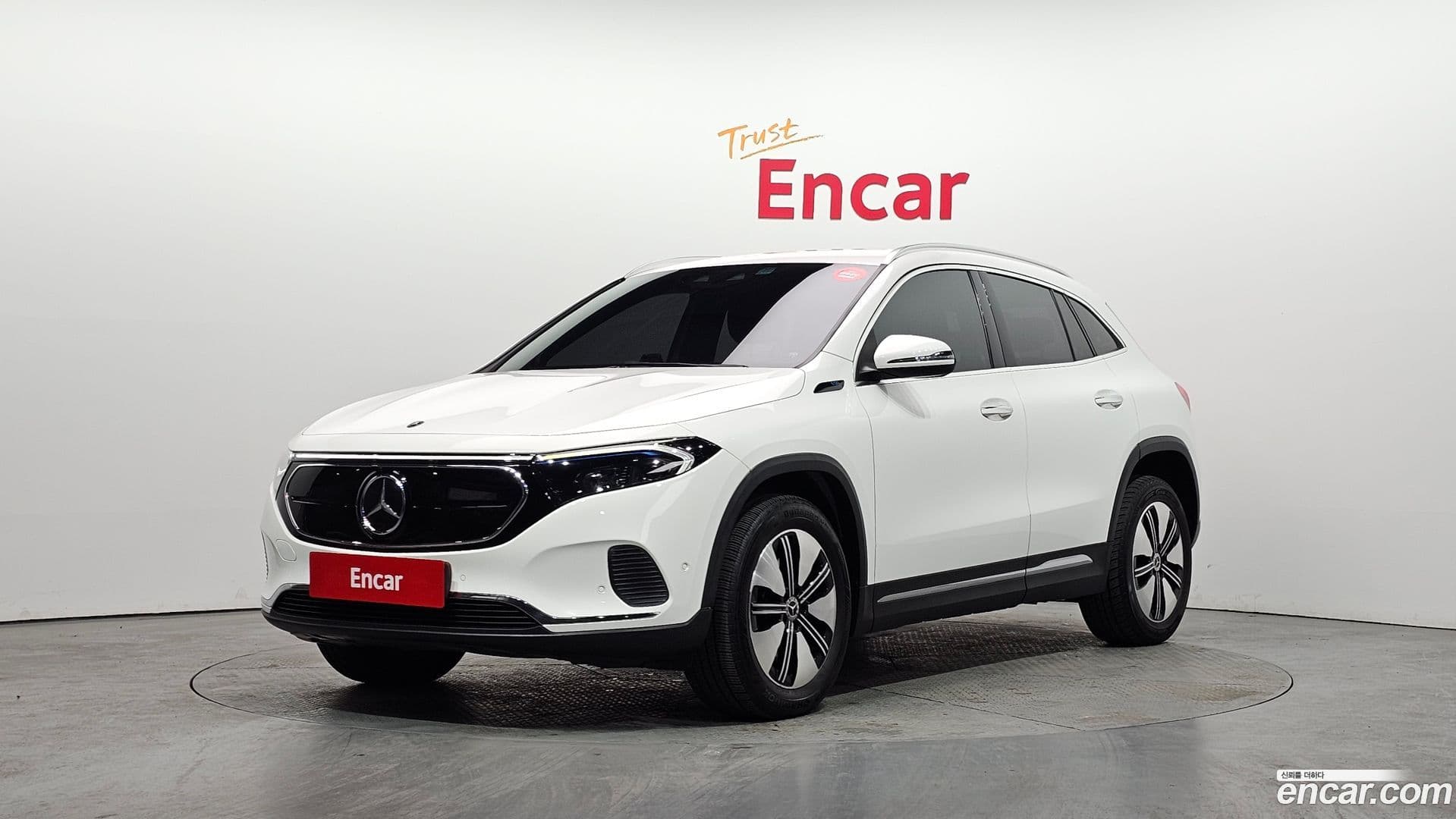 Main__Slider__Photo:EQA Mercedes-Benz 2021.6-0