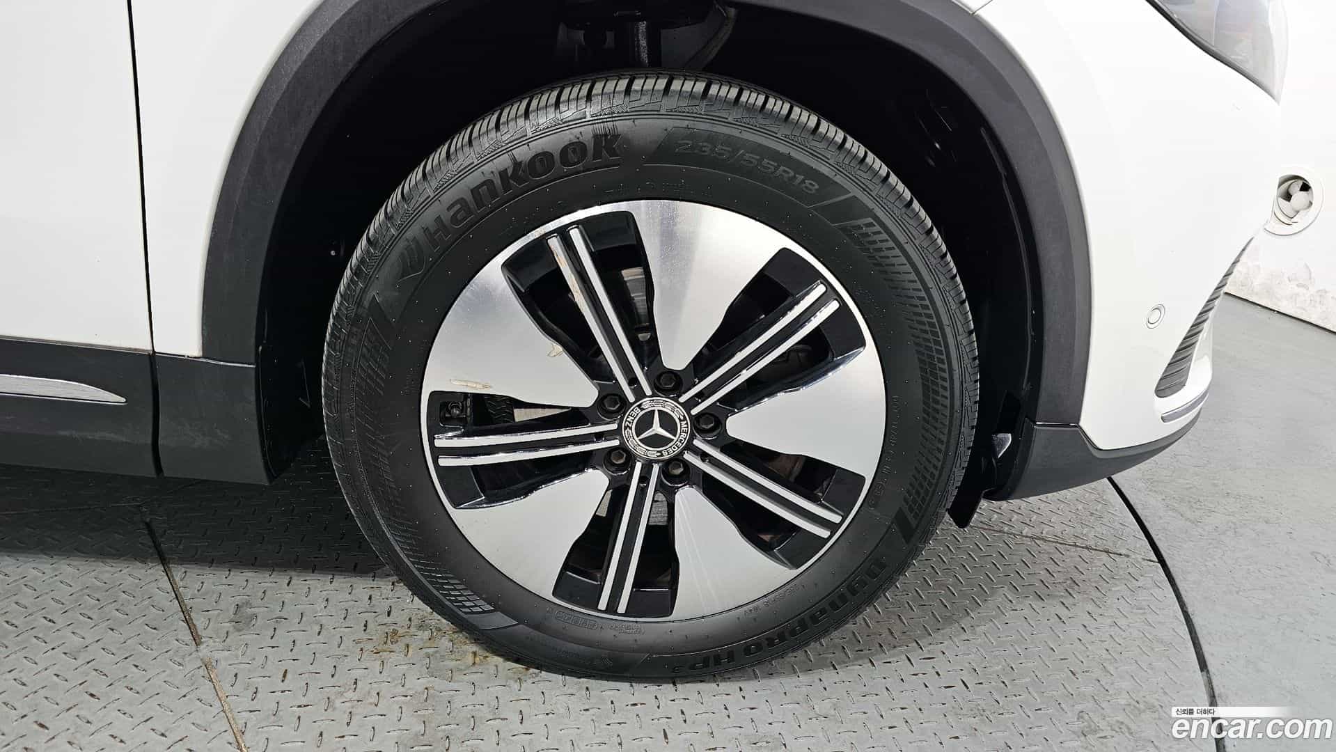 EQA Mercedes-Benz 2021.6-OUTER-005