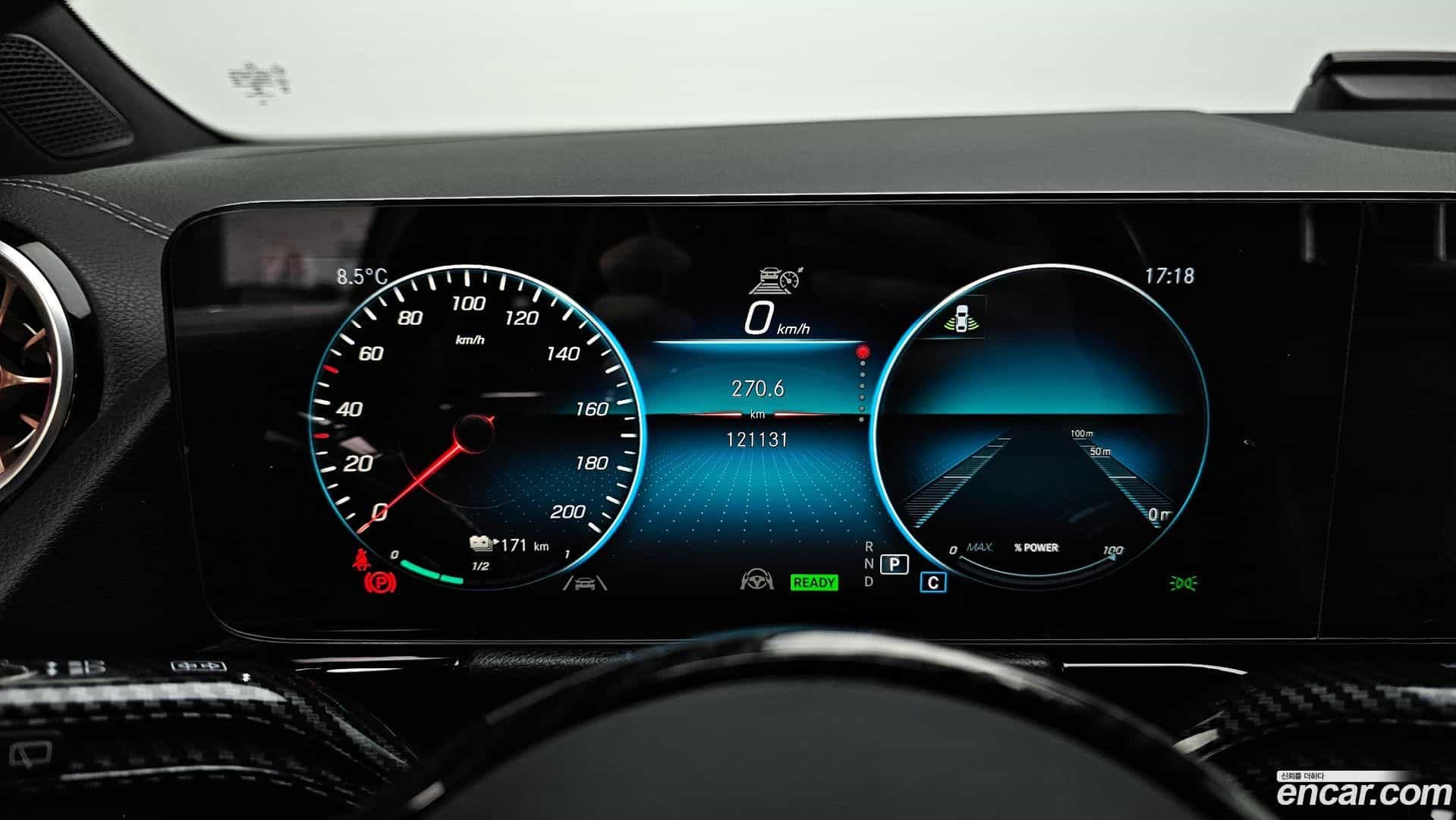 EQA Mercedes-Benz 2021.6-INNER-008