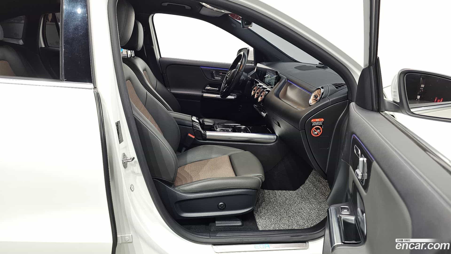 EQA Mercedes-Benz 2021.6-OPTION-015