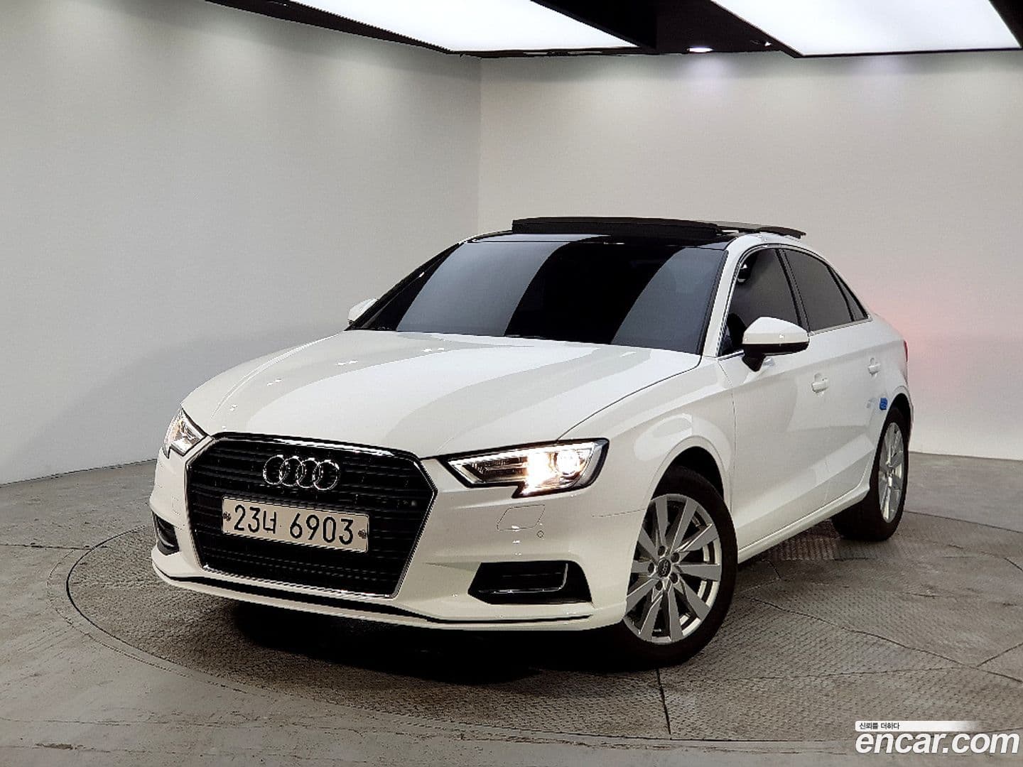 Main__Slider__Photo:A3 Audi 2018.9-0