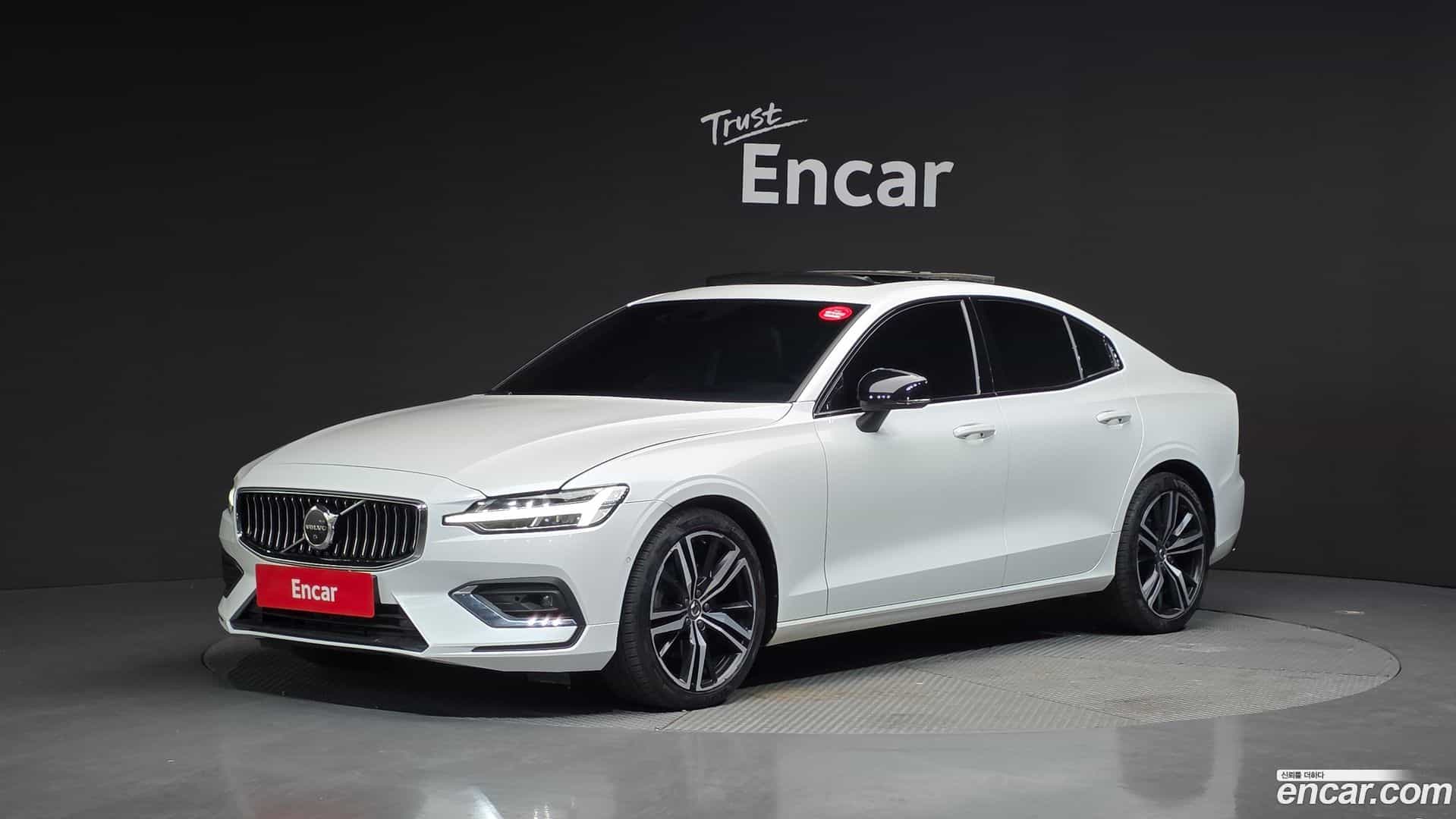 S60 Volvo 2022.0-OUTER-001