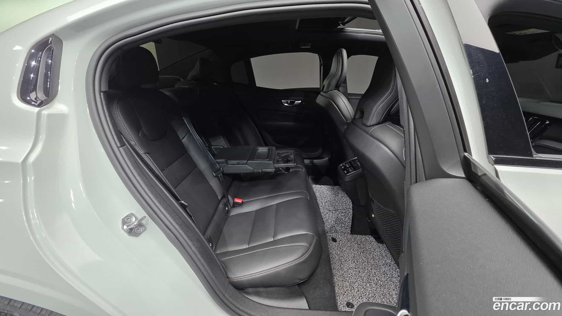 S60 Volvo 2022.0-OPTION-023