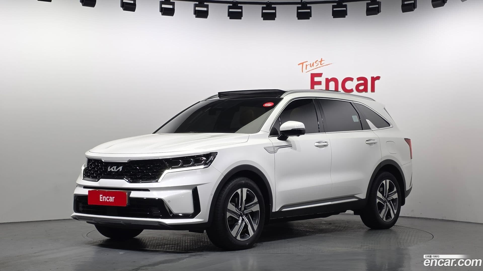Main__Slider__Photo:Sorento Kia 2023.6-0