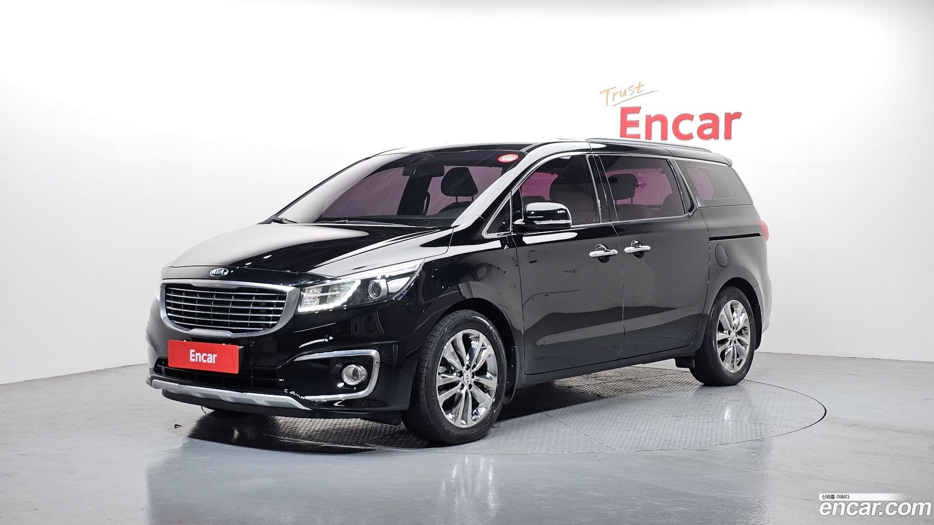 Main__Slider__Photo:Canival Kia 2018.1-0