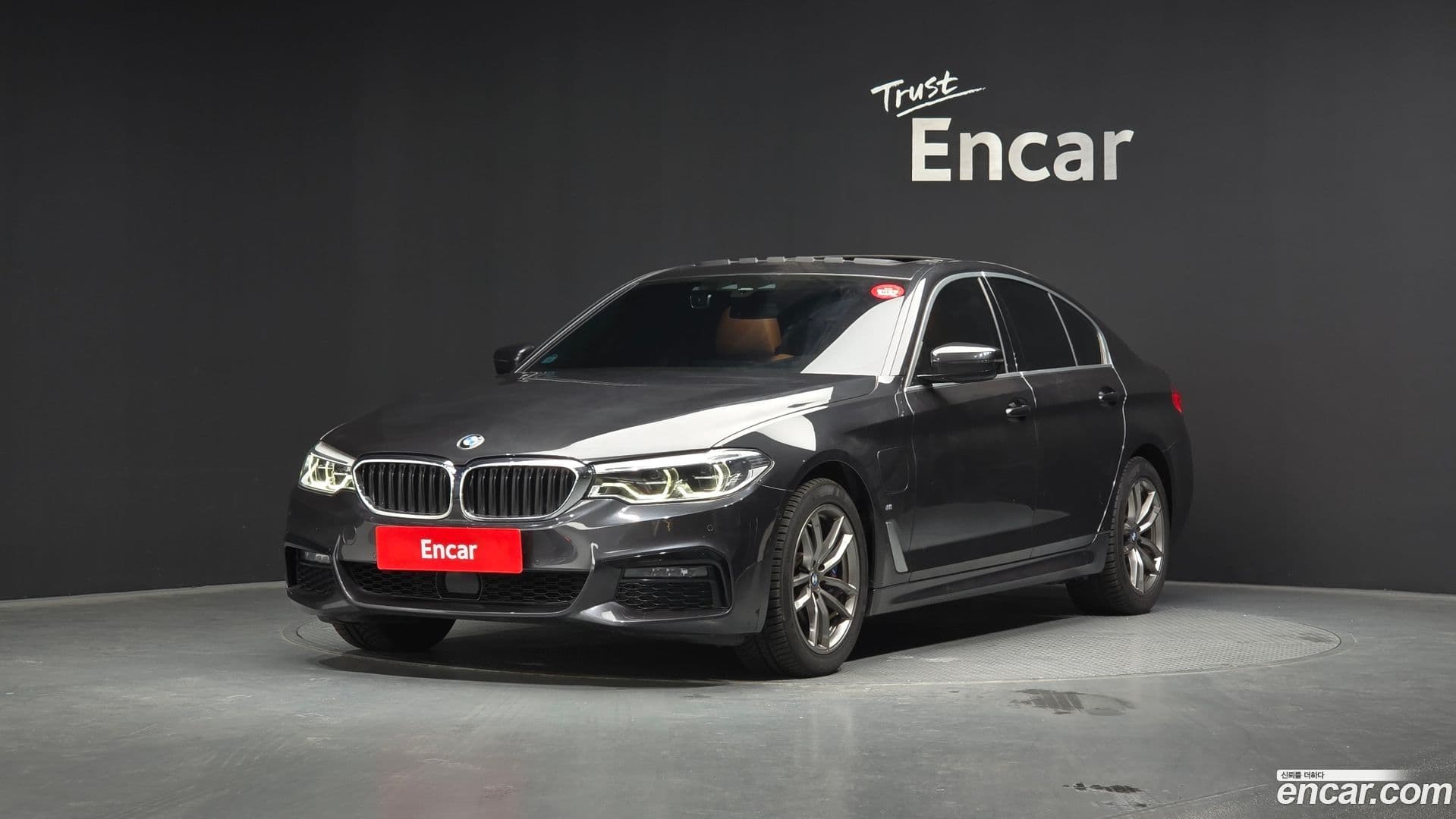 Main__Slider__Photo:5-Series BMW 2020.3-0