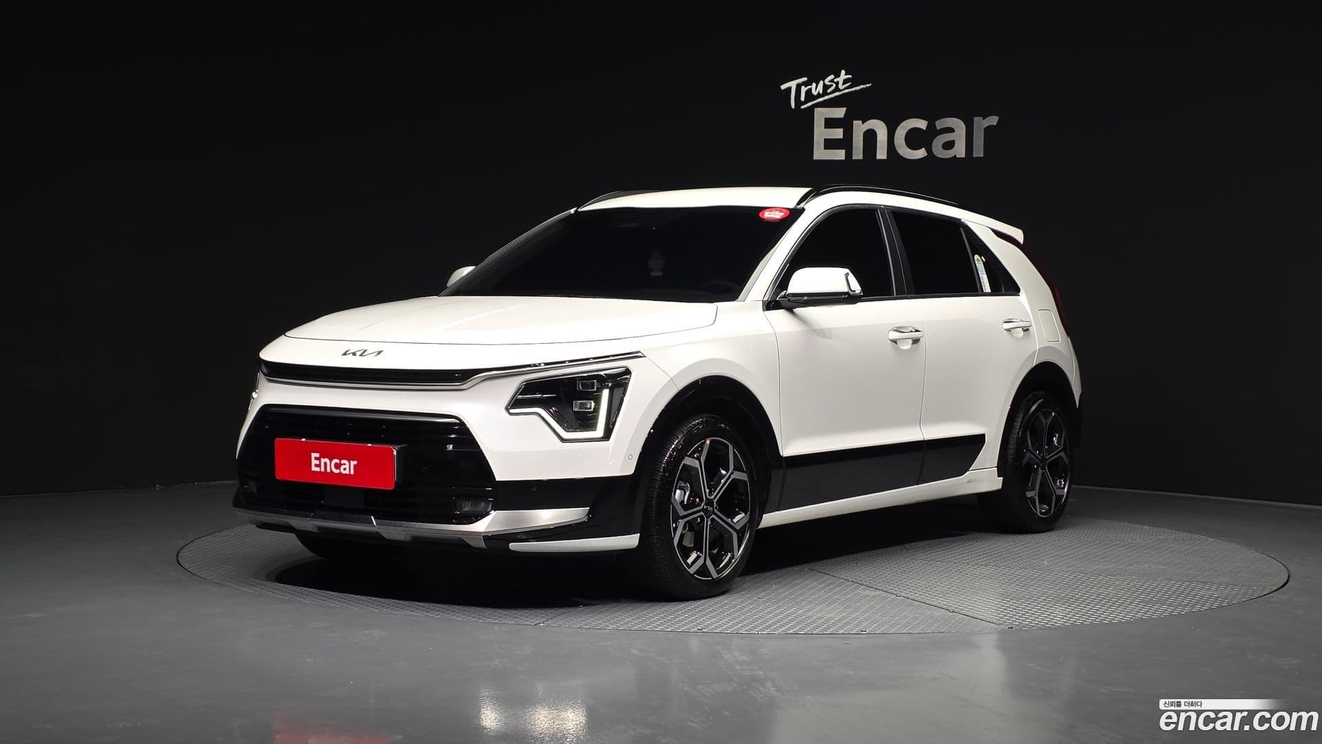 Main__Slider__Photo:Niro Kia 2024.8-0