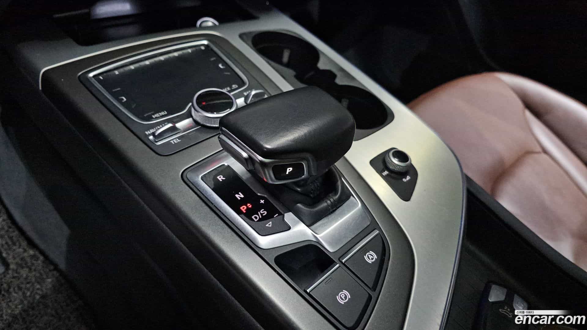 Q7 Audi 2019.10-INNER-009