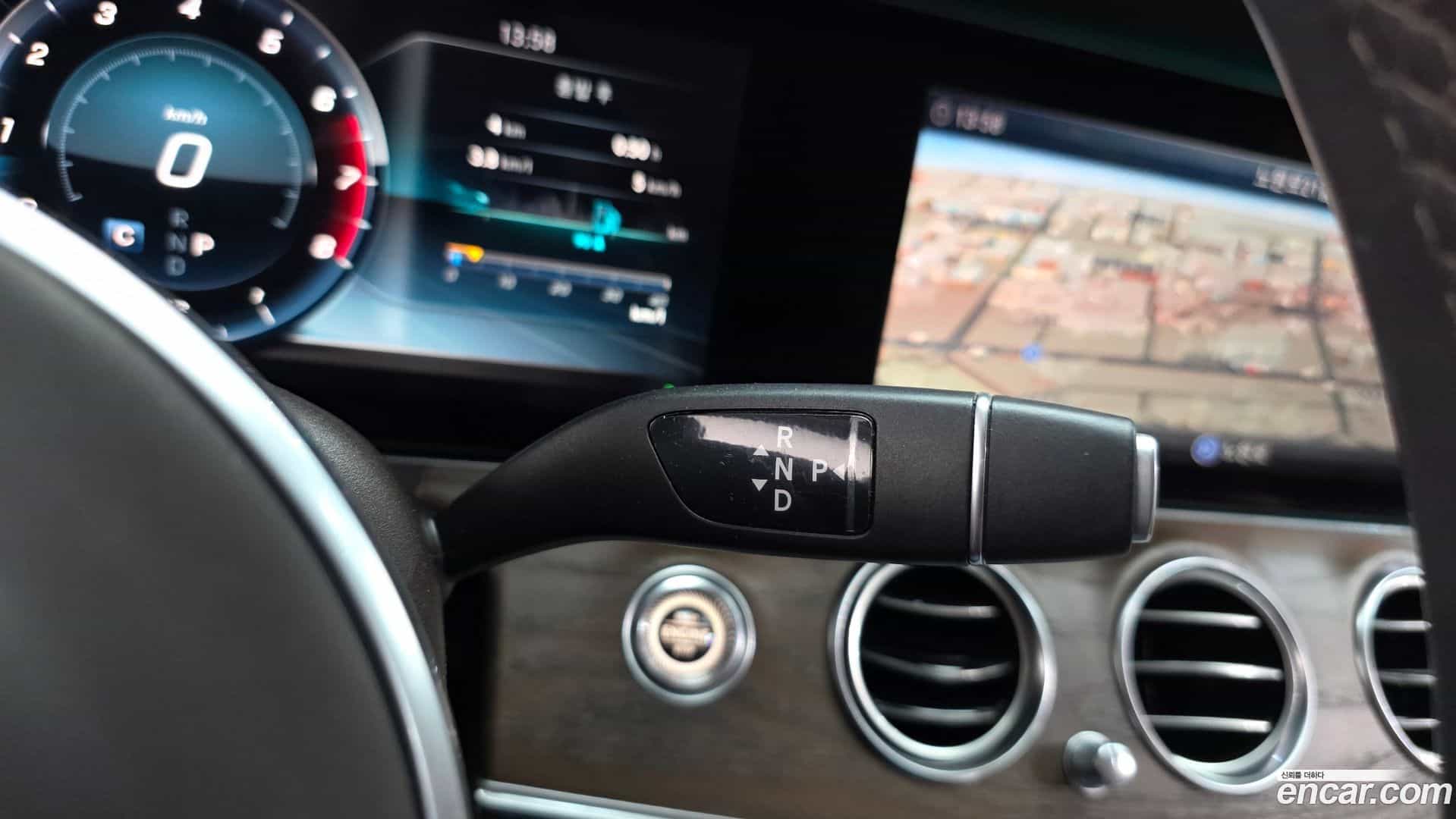 E-Class Mercedes-Benz 2019.3-INNER-009