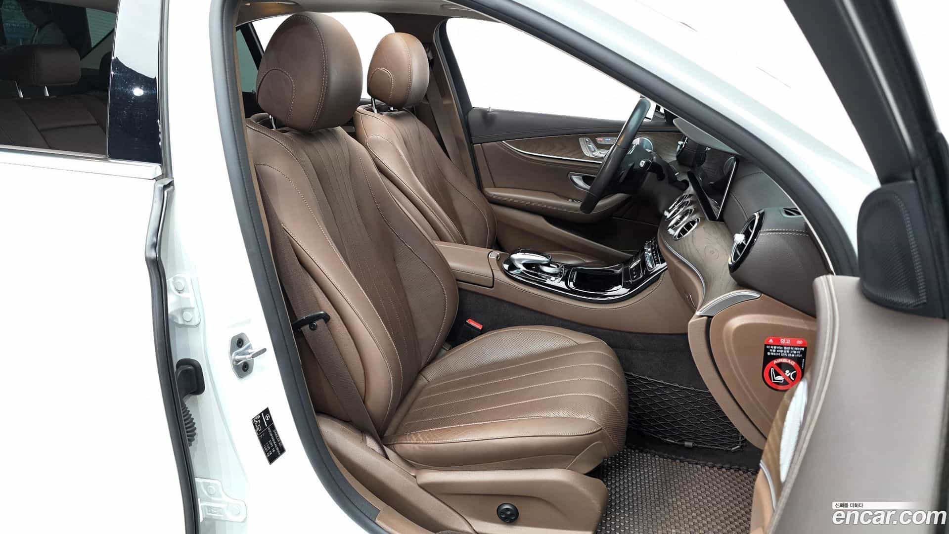 E-Class Mercedes-Benz 2019.3-INNER-010