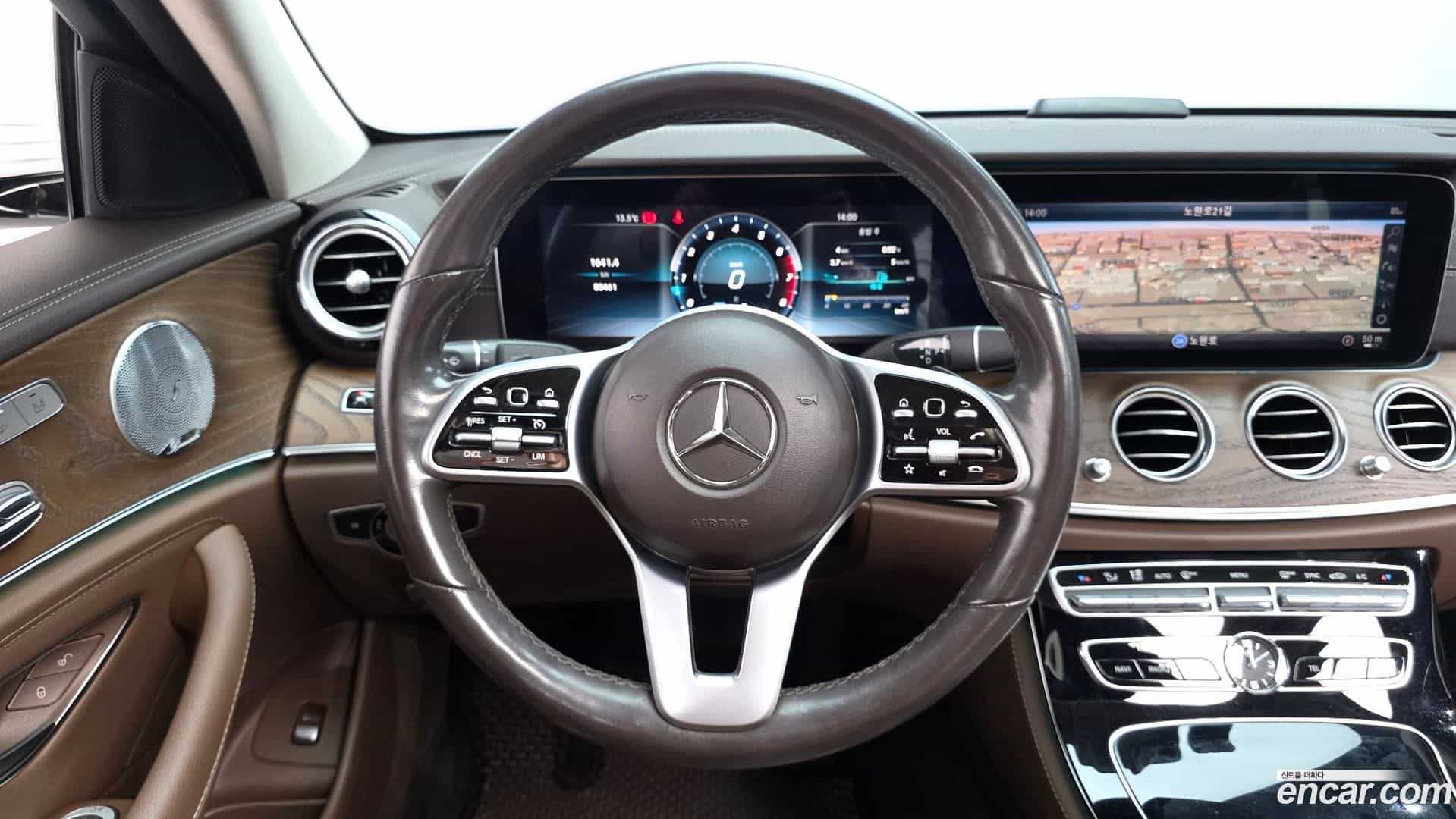 E-Class Mercedes-Benz 2019.3-OPTION-017
