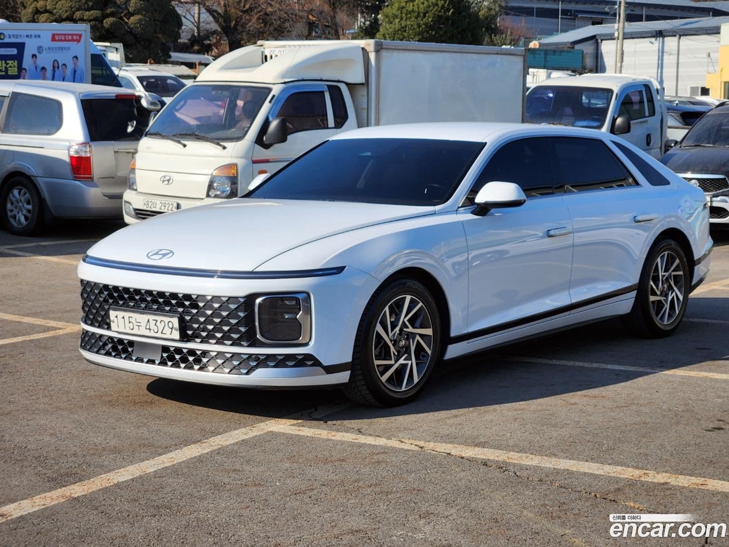 Main__Slider__Photo:Grandeur Hyundai 2023.5-0