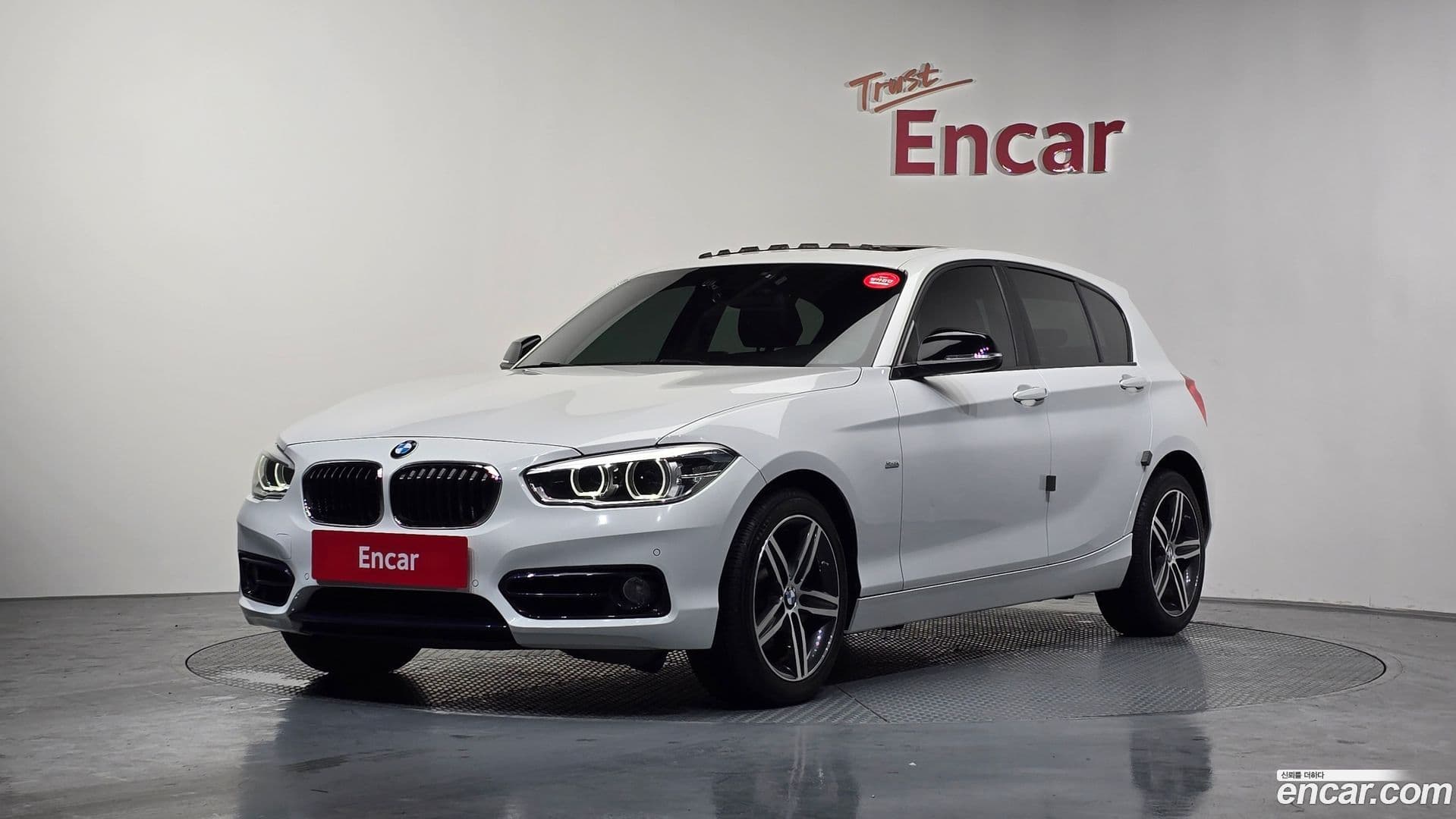 Main__Slider__Photo:1-Series BMW 2016.7-0