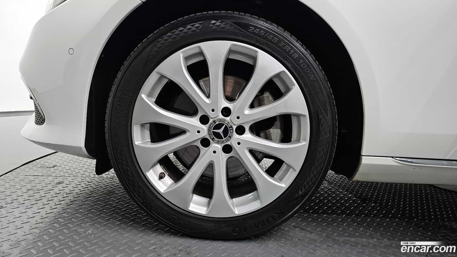 E-Class Mercedes-Benz 2020.5-OUTER-005