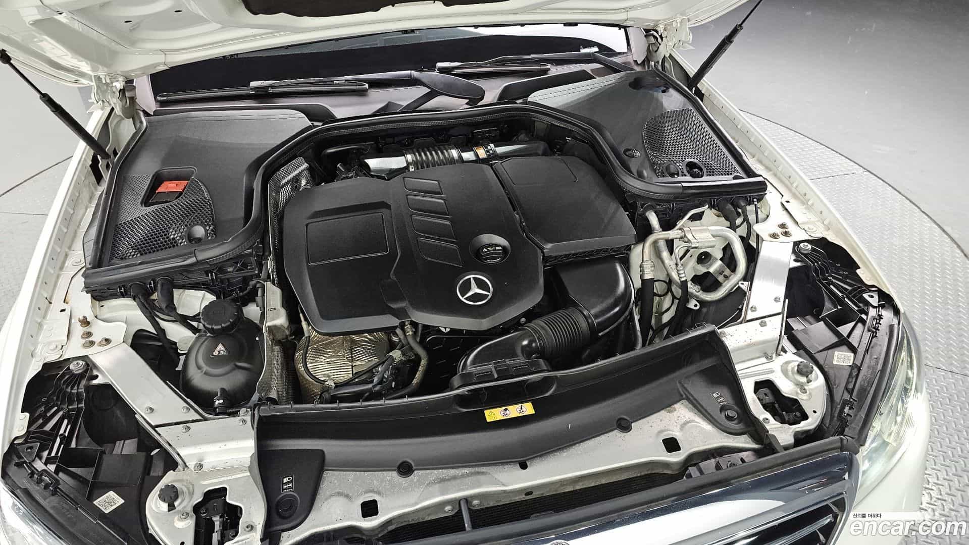 E-Class Mercedes-Benz 2020.5-INNER-006
