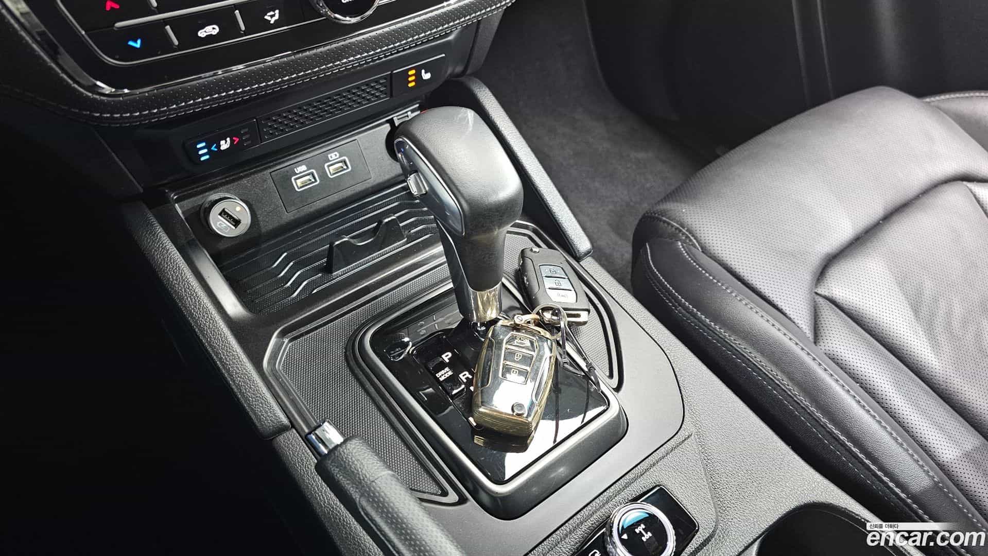 Rexton KG Mobility 2023.4-INNER-009