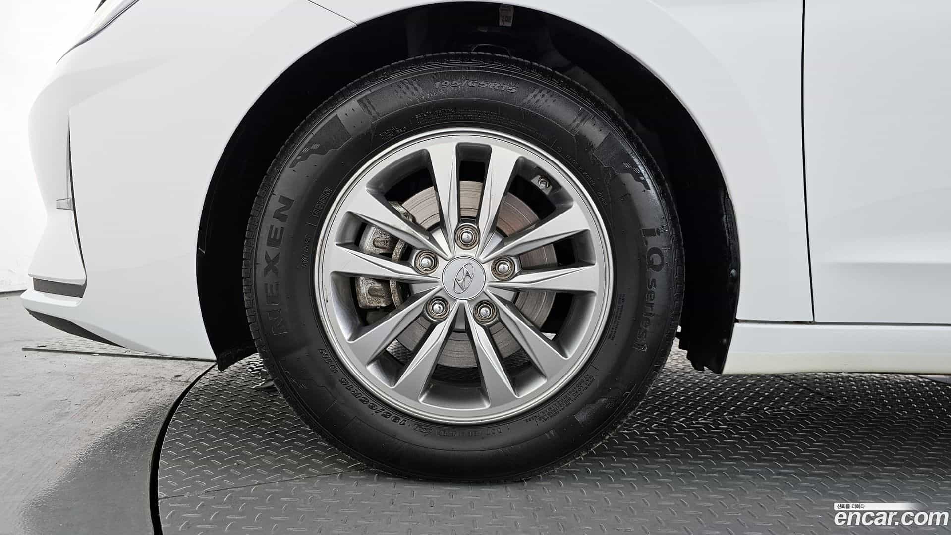 AVANTE Hyundai 2019.4-OUTER-005