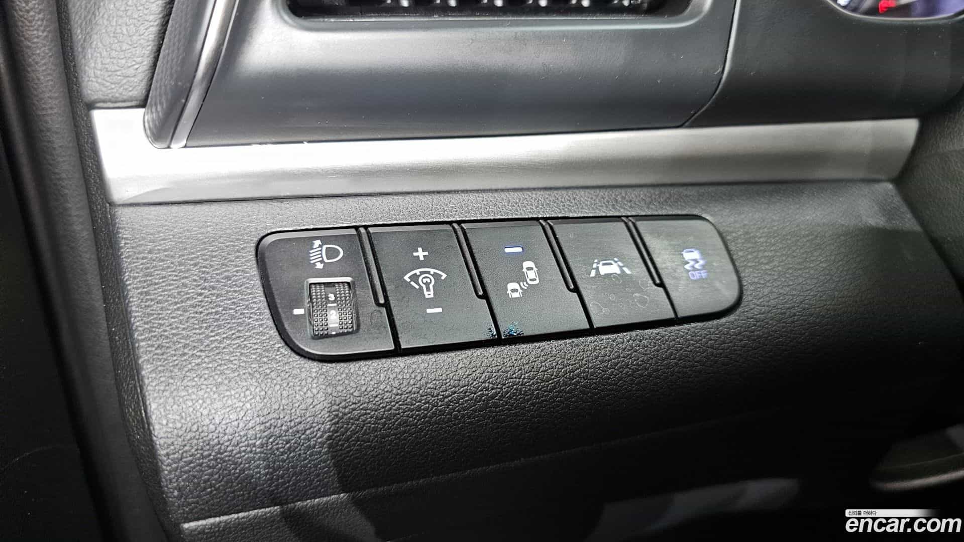 AVANTE Hyundai 2019.4-OPTION-018