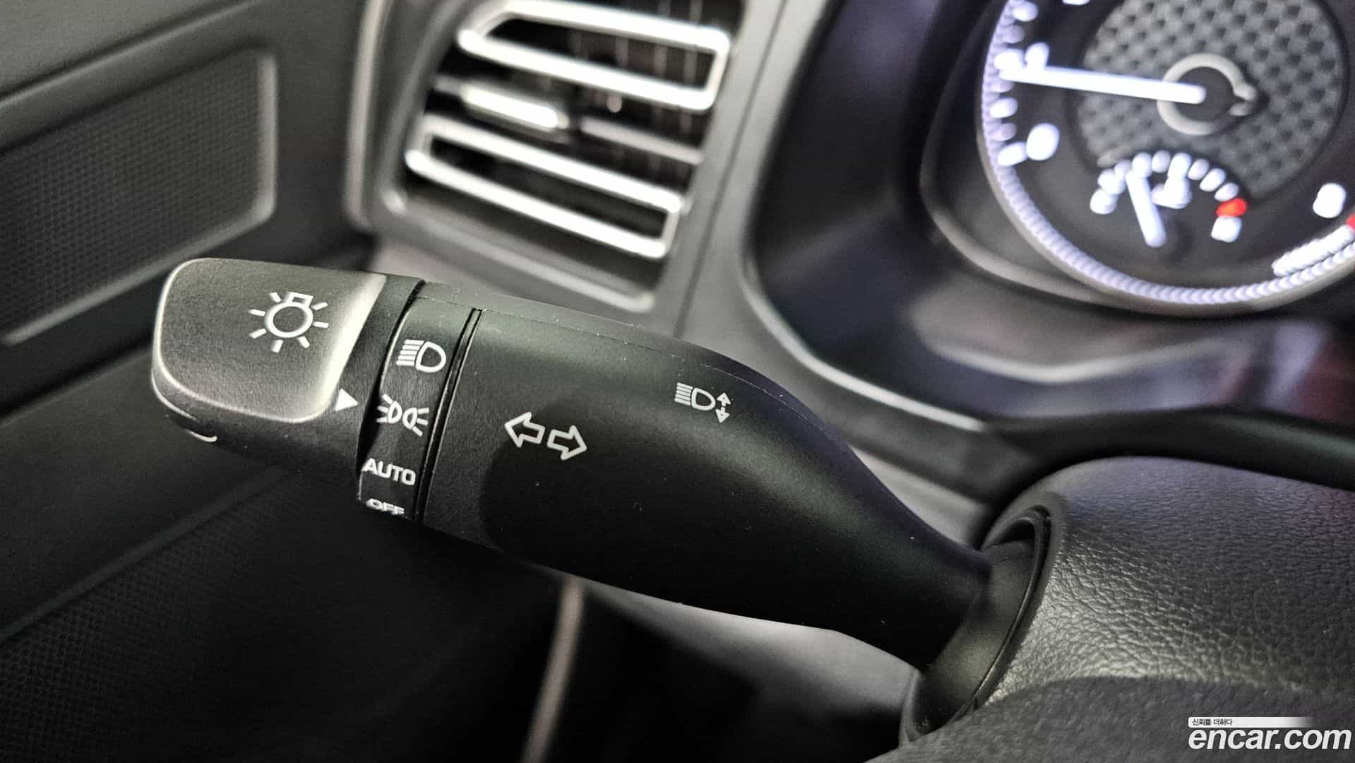 AVANTE Hyundai 2019.4-OPTION-024