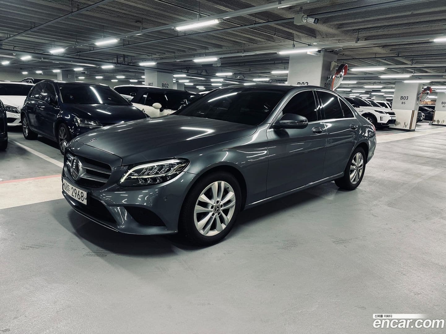 Main__Slider__Photo:C-Class Mercedes-Benz 2019.3-0
