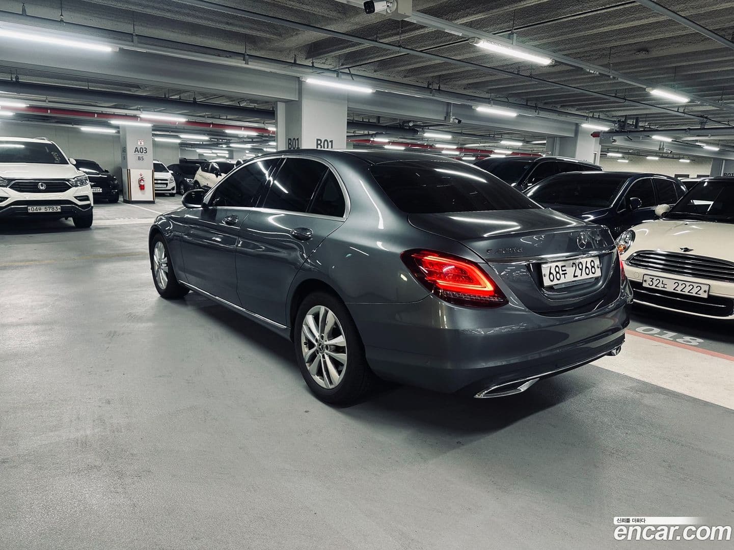 Main__Slider__Photo:C-Class Mercedes-Benz 2019.3-1