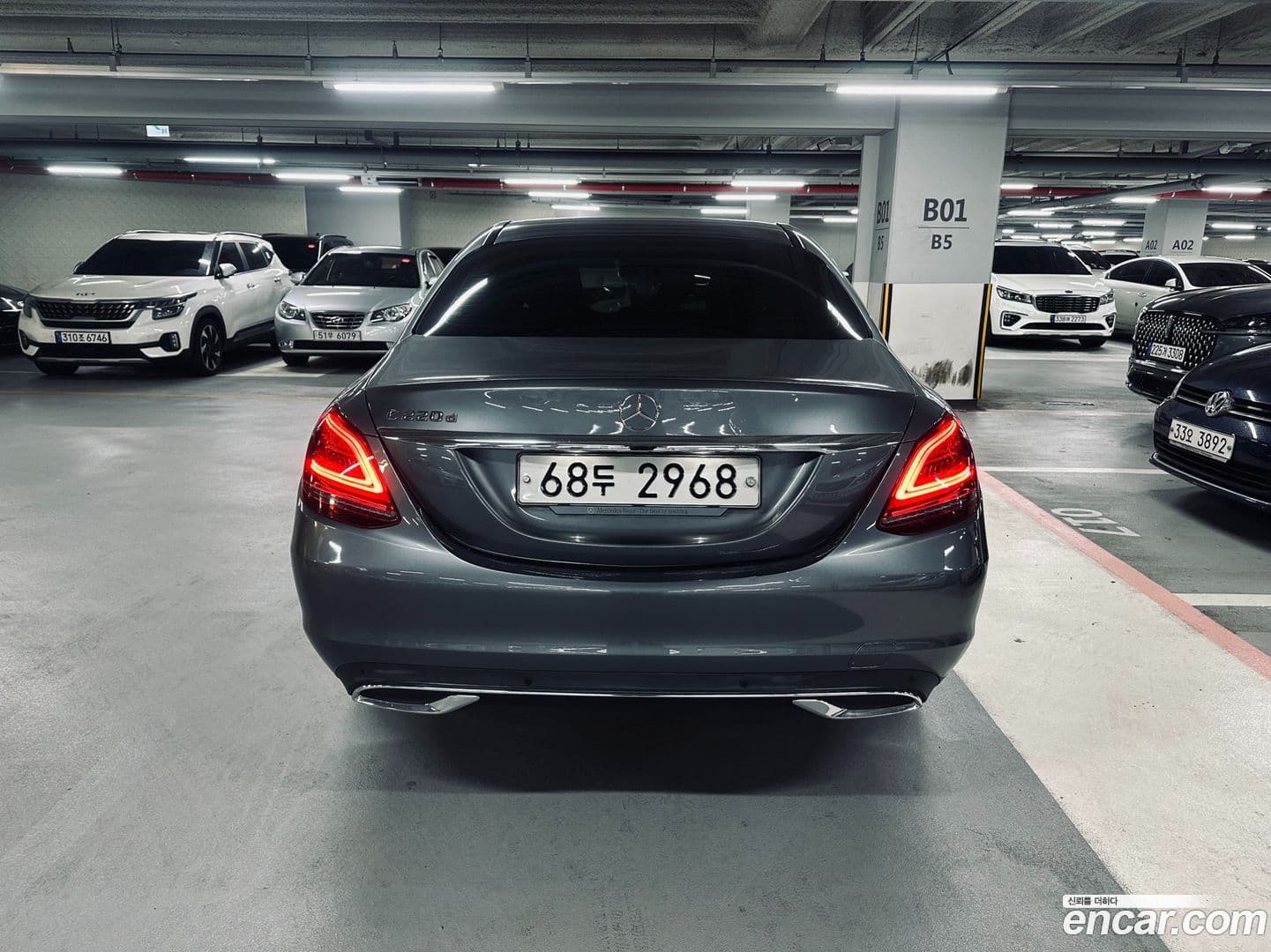 Main__Slider__Photo:C-Class Mercedes-Benz 2019.3-3