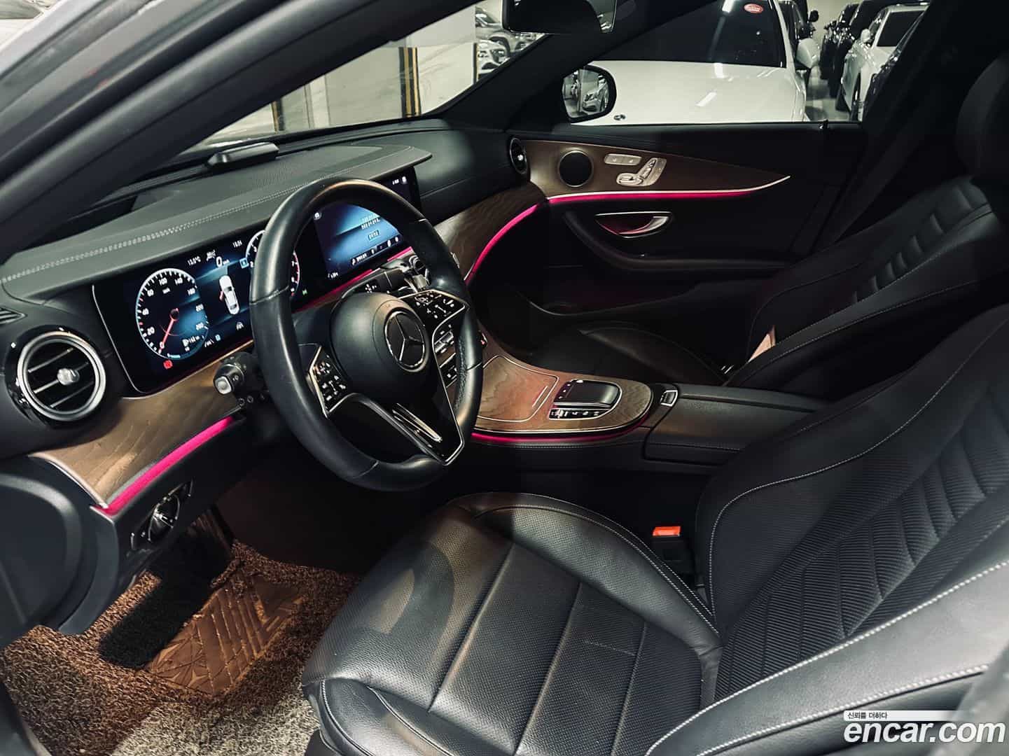 E-Class Mercedes-Benz 2021.0-INNER-010