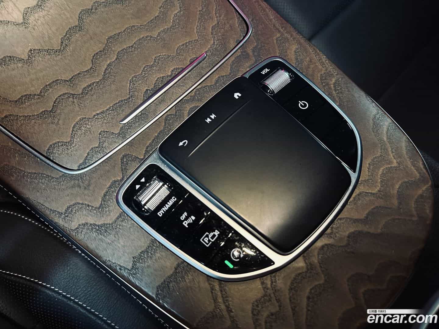 E-Class Mercedes-Benz 2021.0-OPTION-019