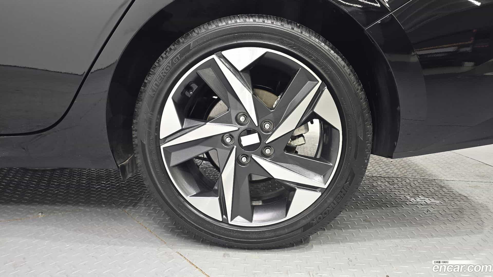 AVANTE Hyundai 2022.0-OUTER-005