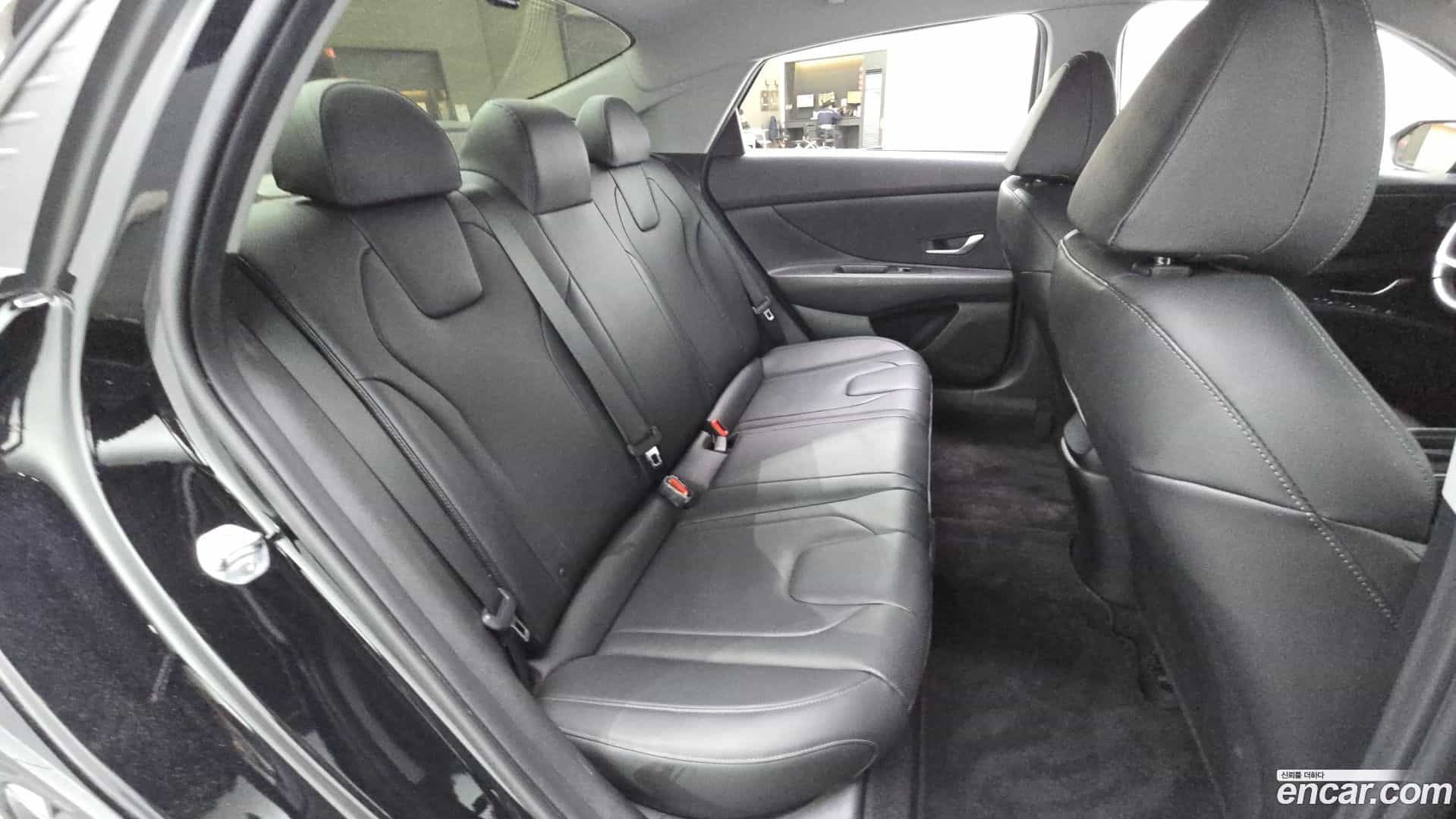 AVANTE Hyundai 2022.0-OPTION-016