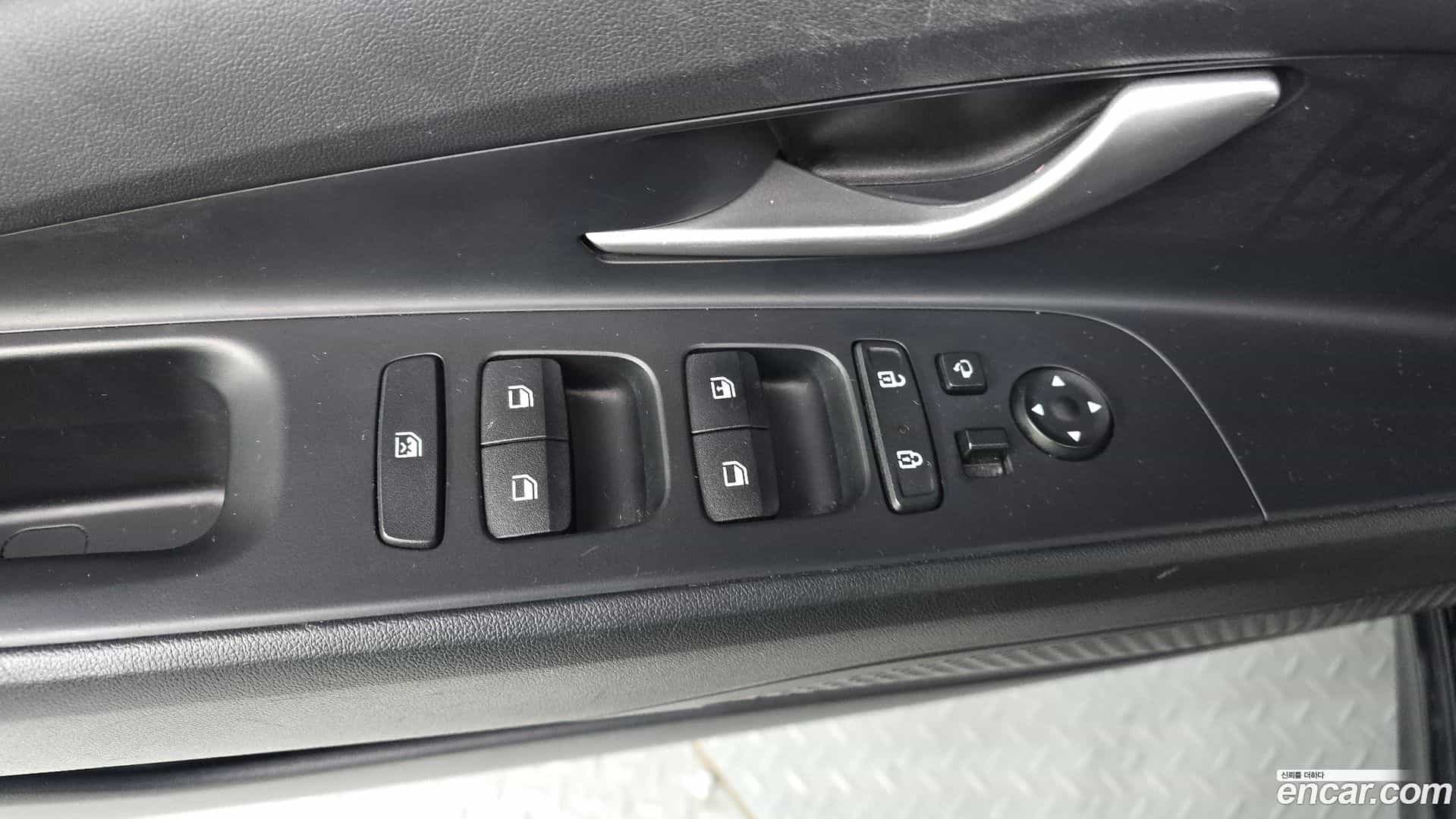 AVANTE Hyundai 2022.0-OPTION-023