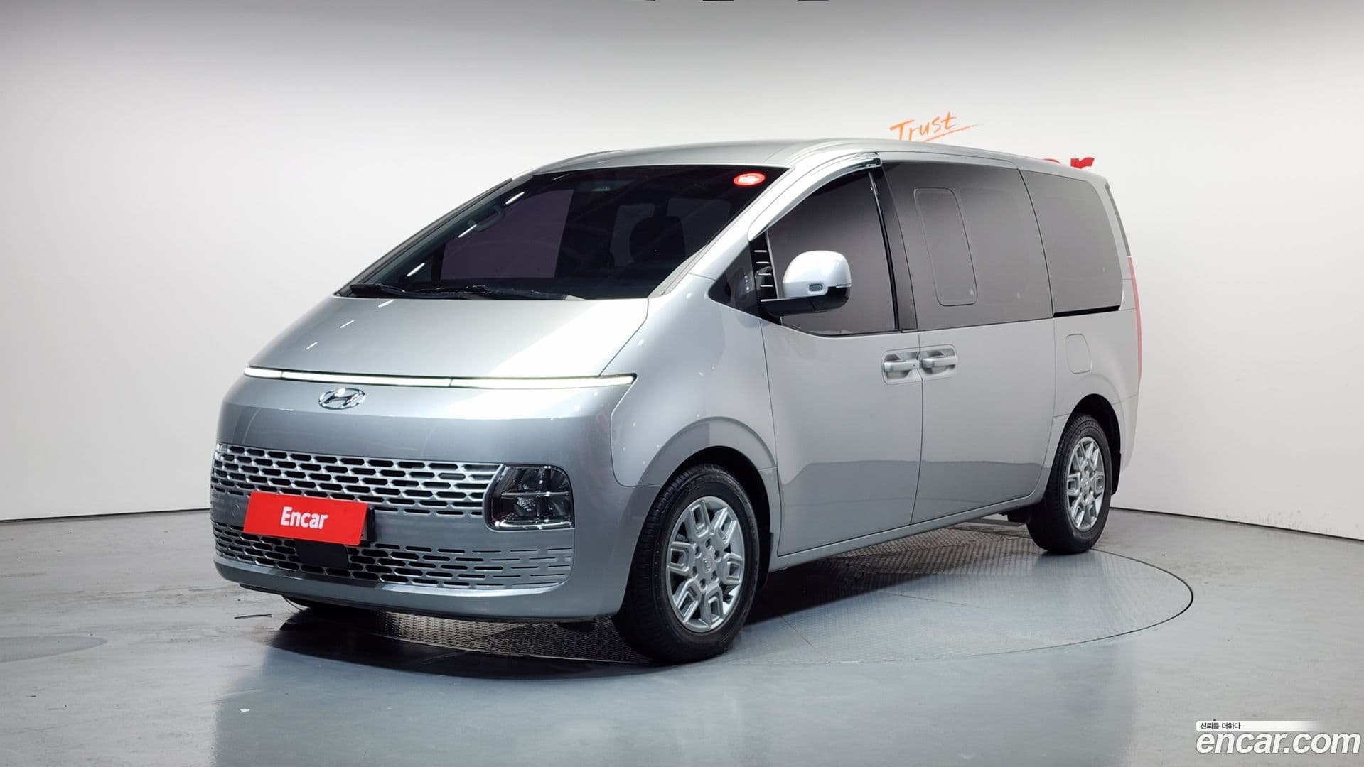 Main__Slider__Photo:Staria Hyundai 2022.0-0