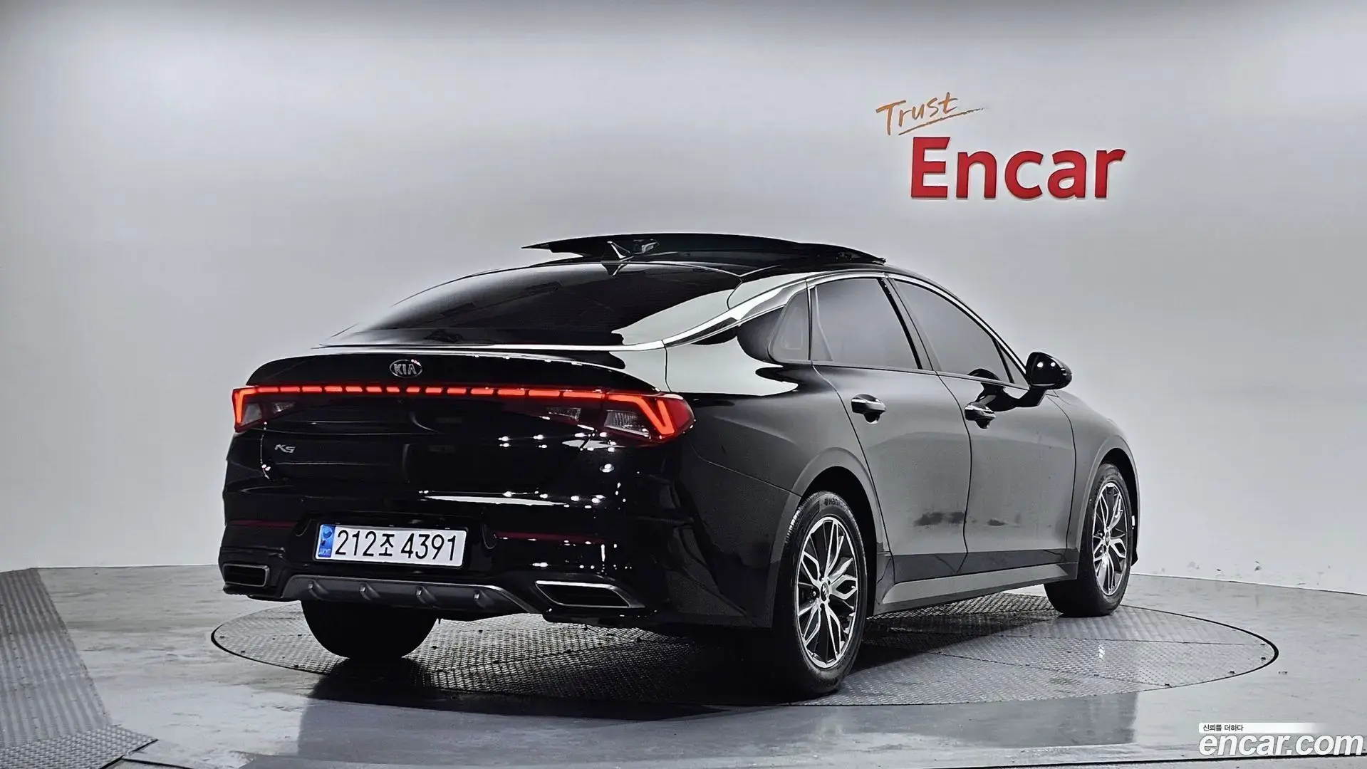Main__Slider__Photo:K5 Kia 2021.2-1