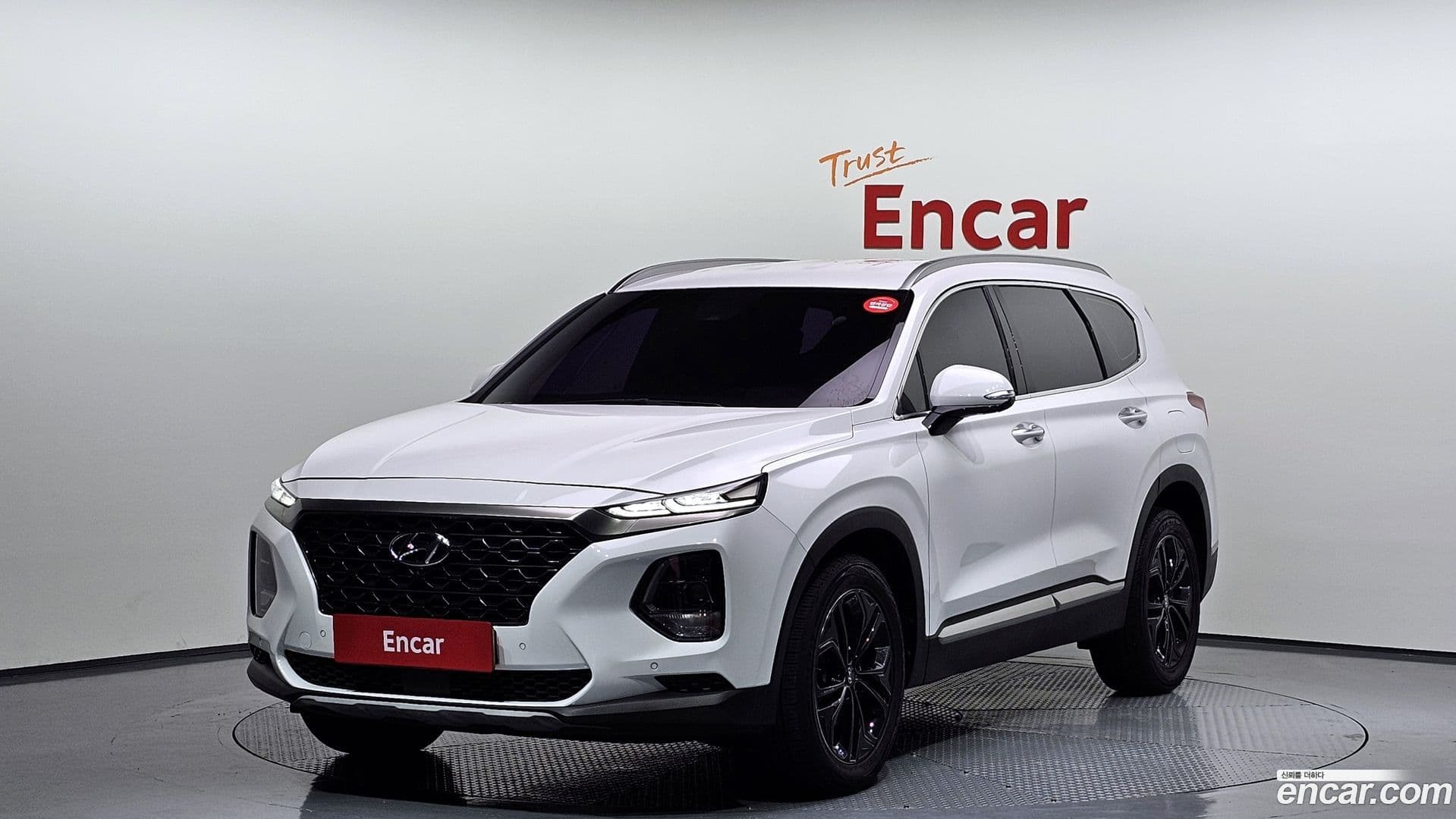 Main__Slider__Photo:Santafe Hyundai 2018.8-0