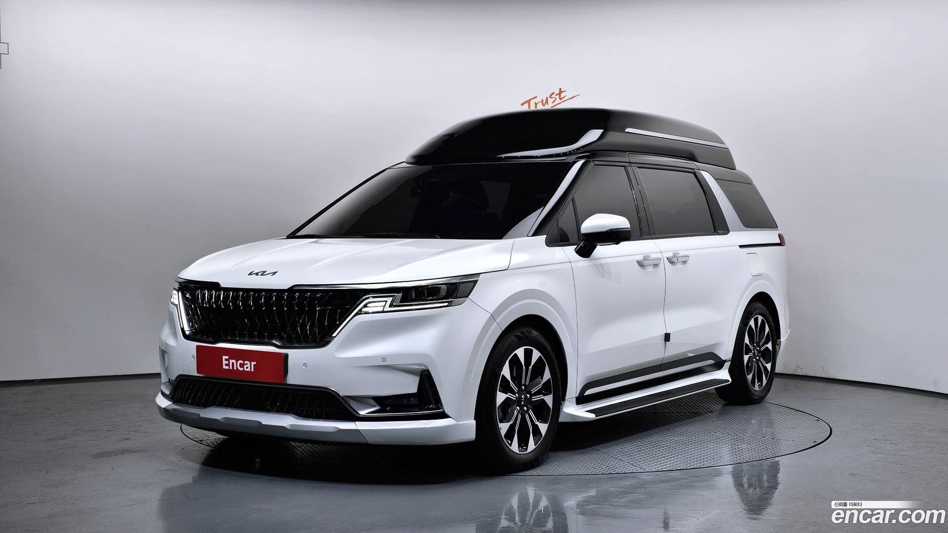 Main__Slider__Photo:Canival Kia 2021.11-0