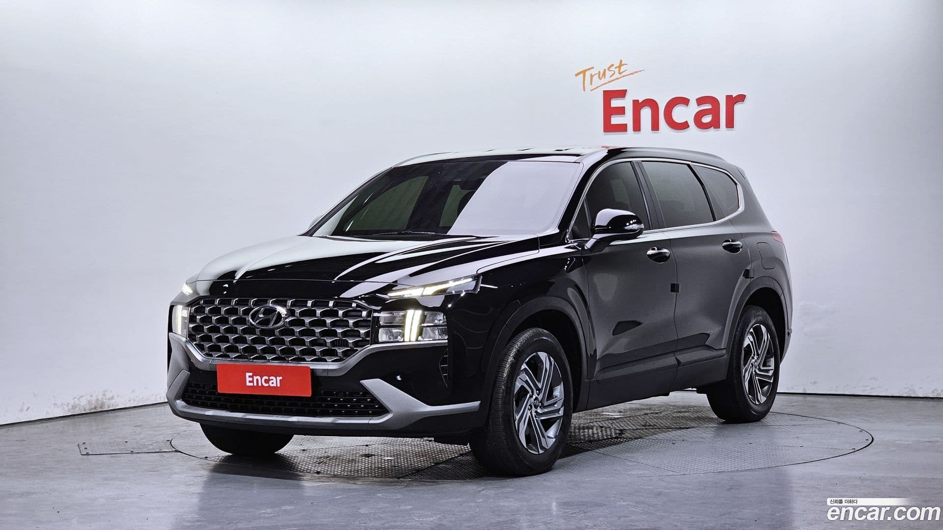 Main__Slider__Photo:Santafe Hyundai 2022.0-0