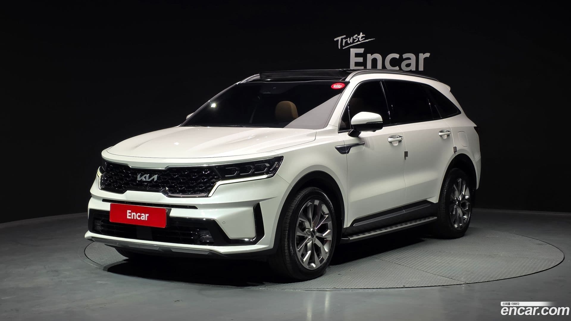 Main__Slider__Photo:Sorento Kia 2022.6-0